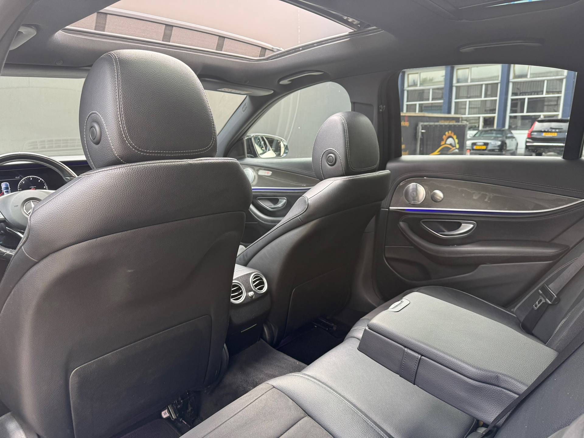 Foto van Mercedes-Benz E 220 D
