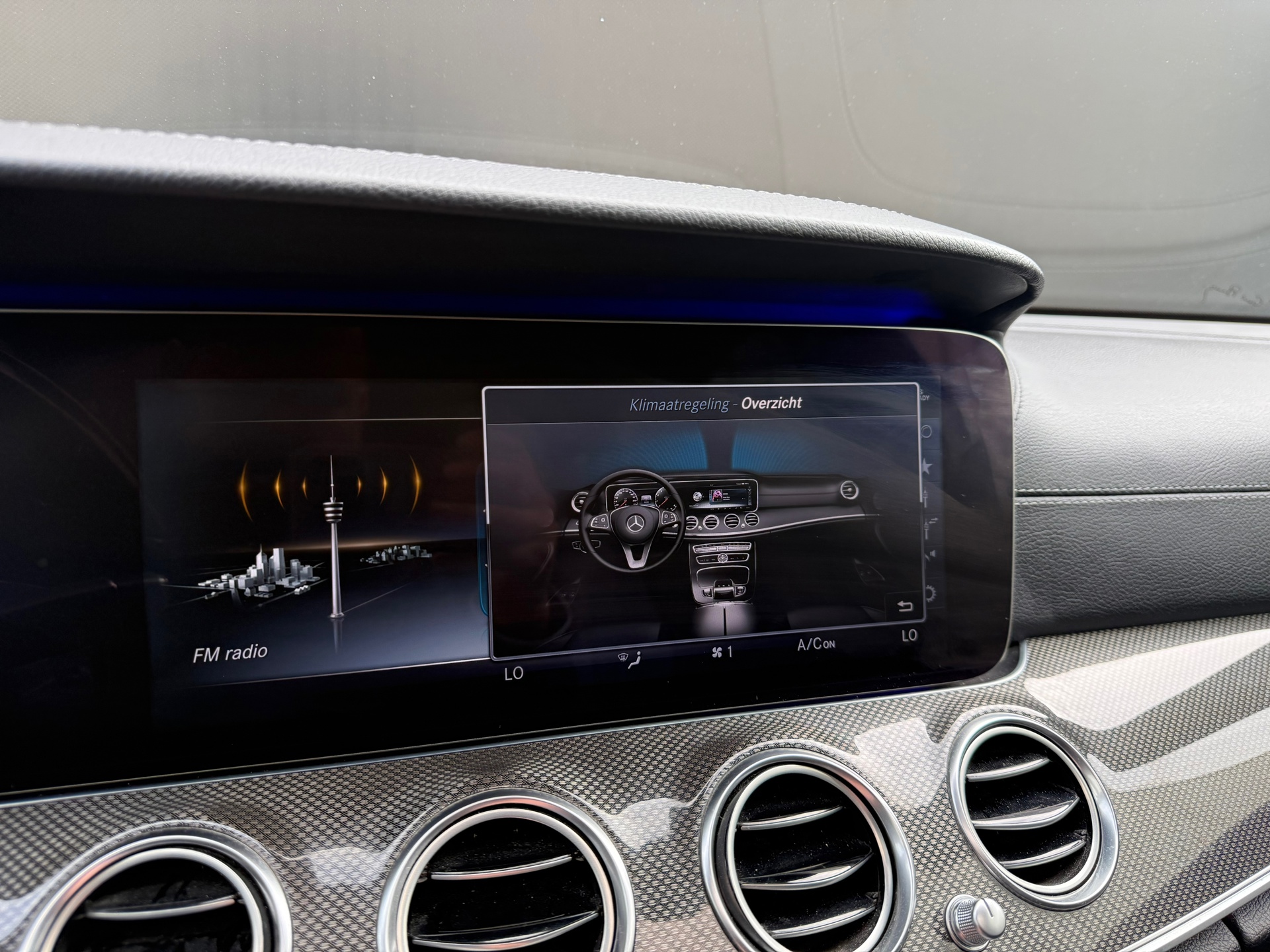 Foto van Mercedes-Benz E 220 D