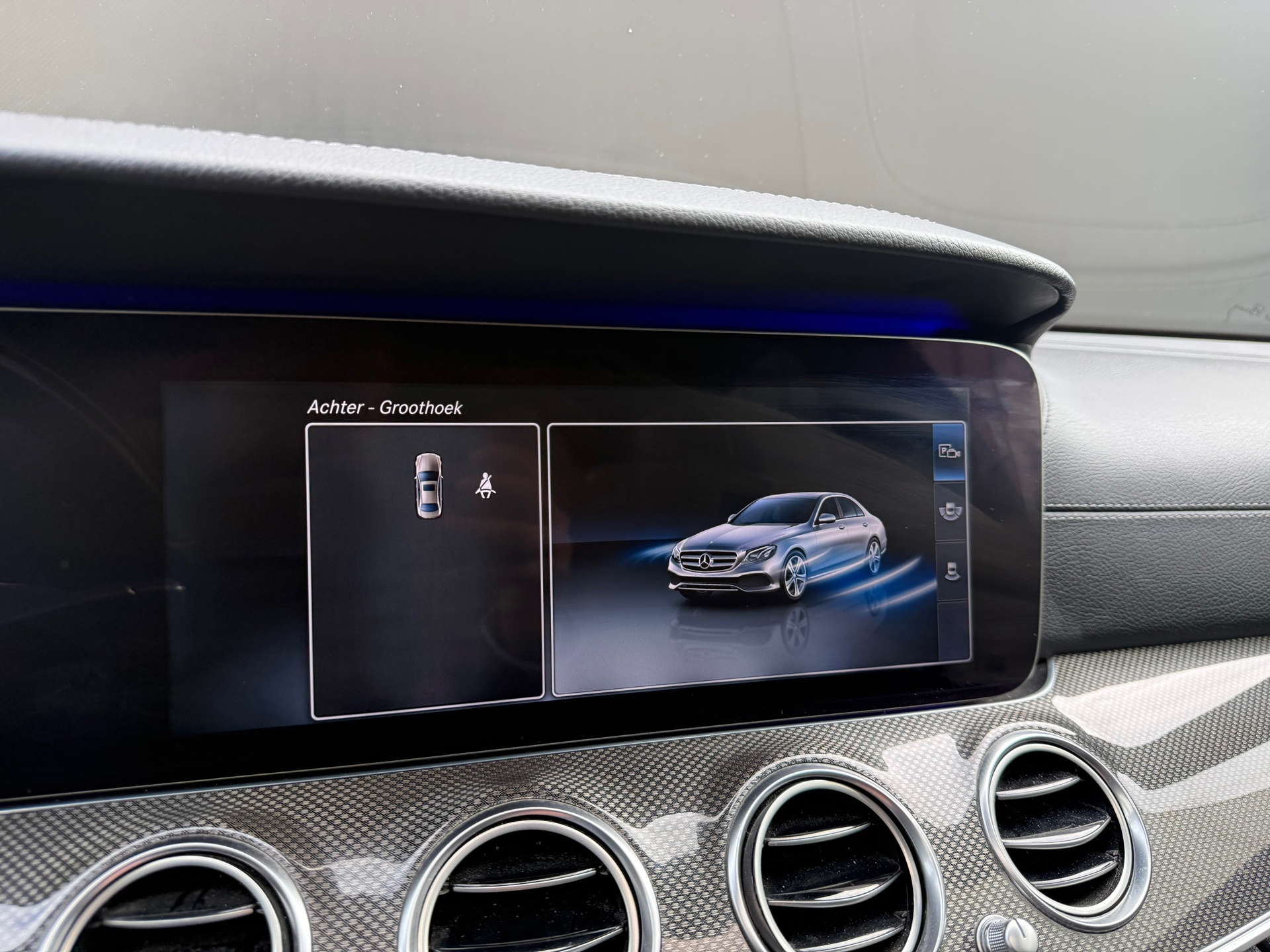 Foto van Mercedes-Benz E 220 D