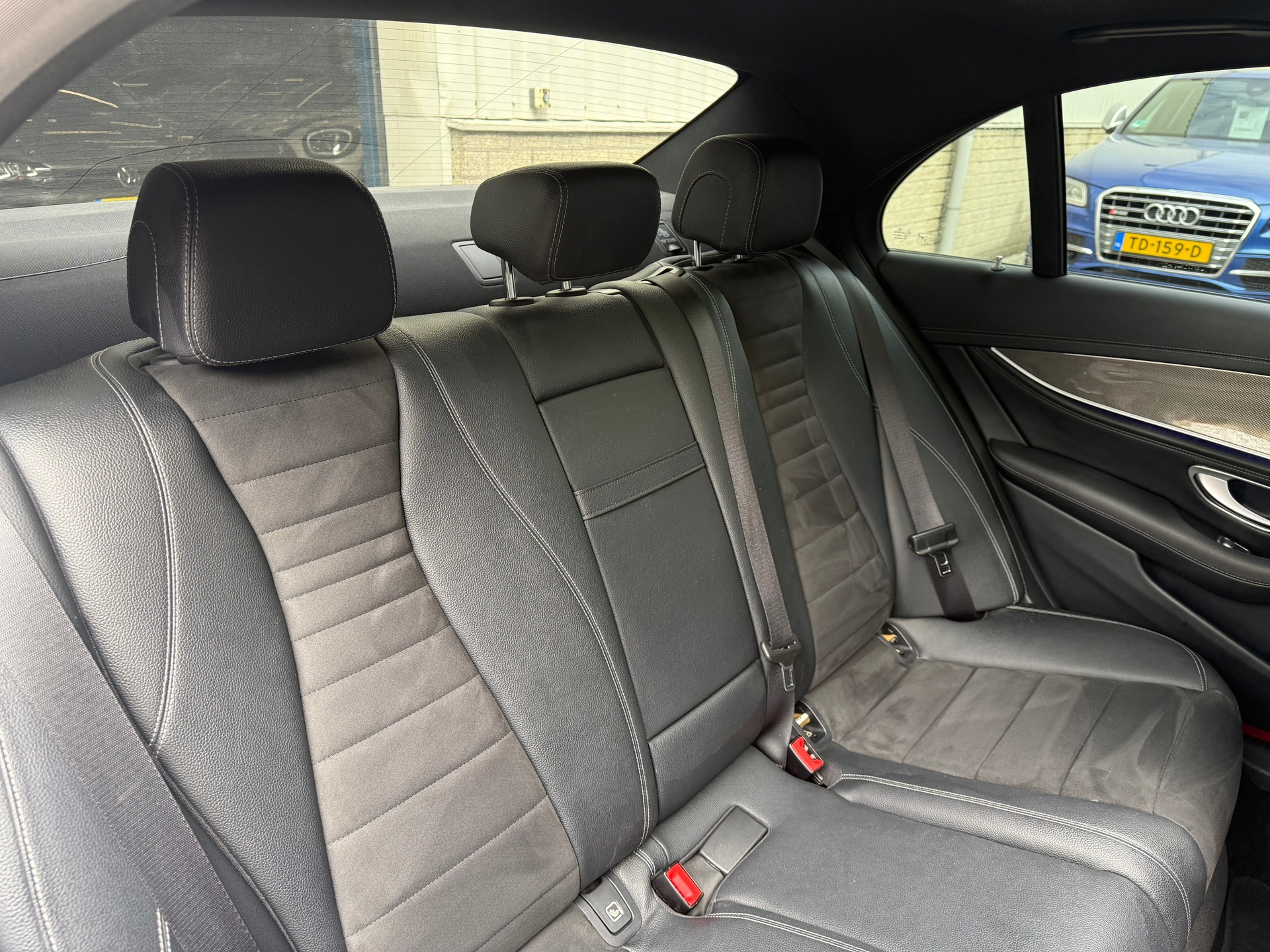 Foto van Mercedes-Benz E 220 D
