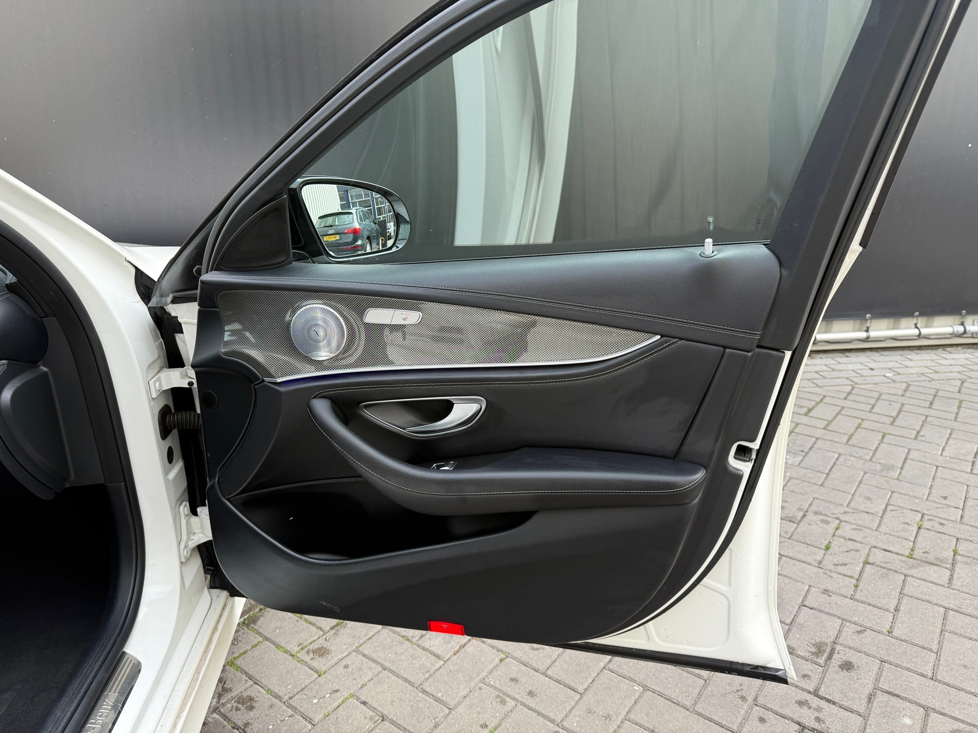 Foto van Mercedes-Benz E 220 D