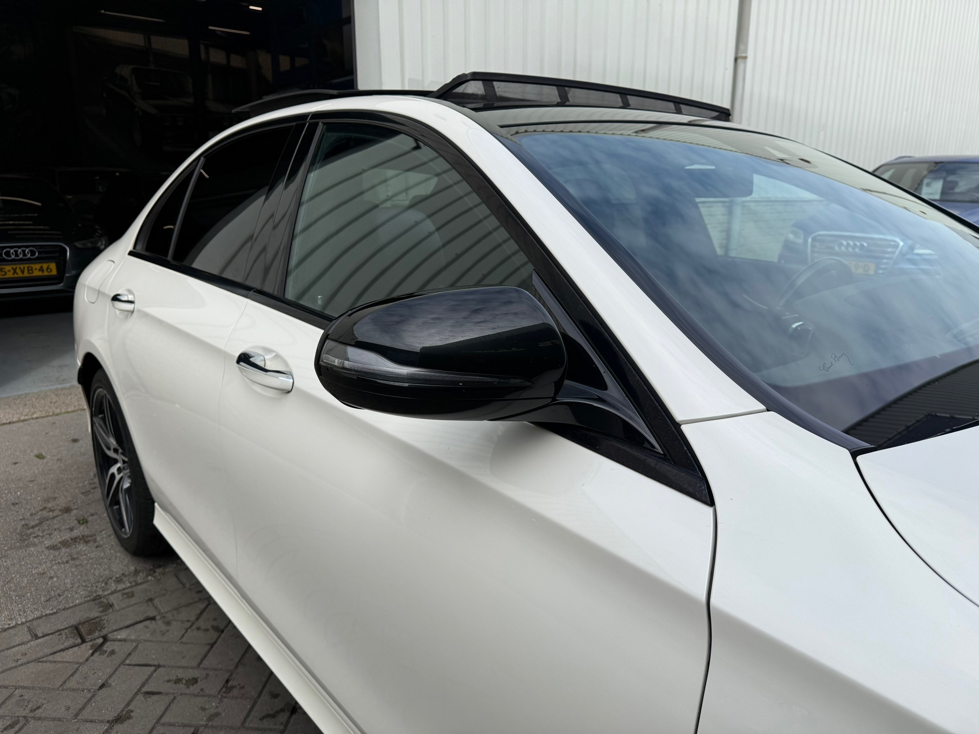 Foto van Mercedes-Benz E 220 D