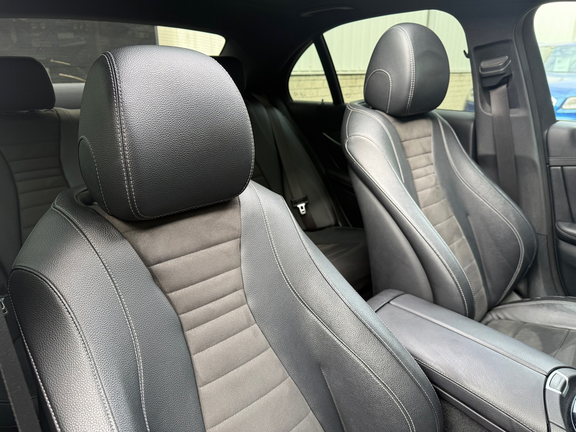Foto van Mercedes-Benz E 220 D