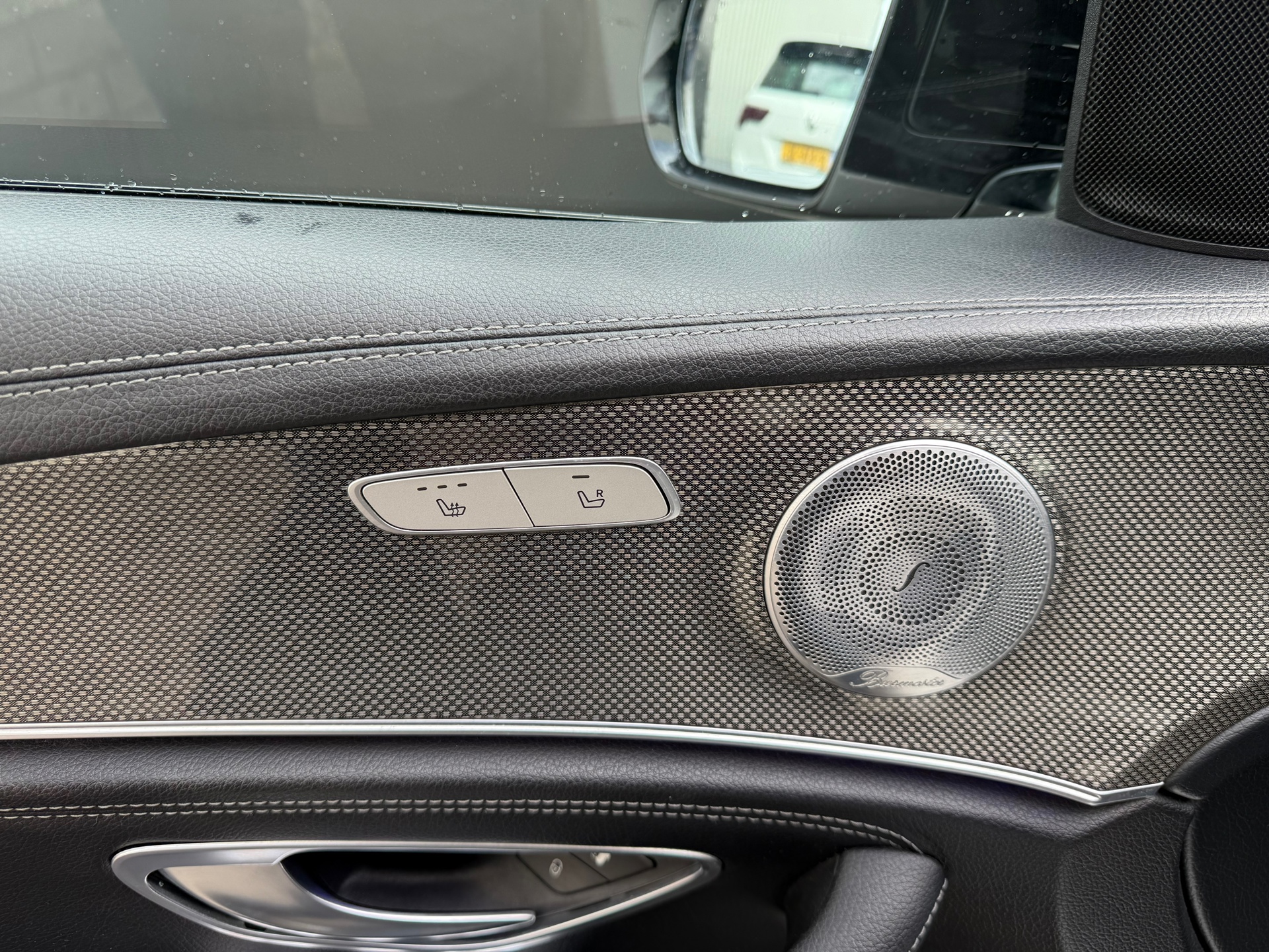 Foto van Mercedes-Benz E 220 D