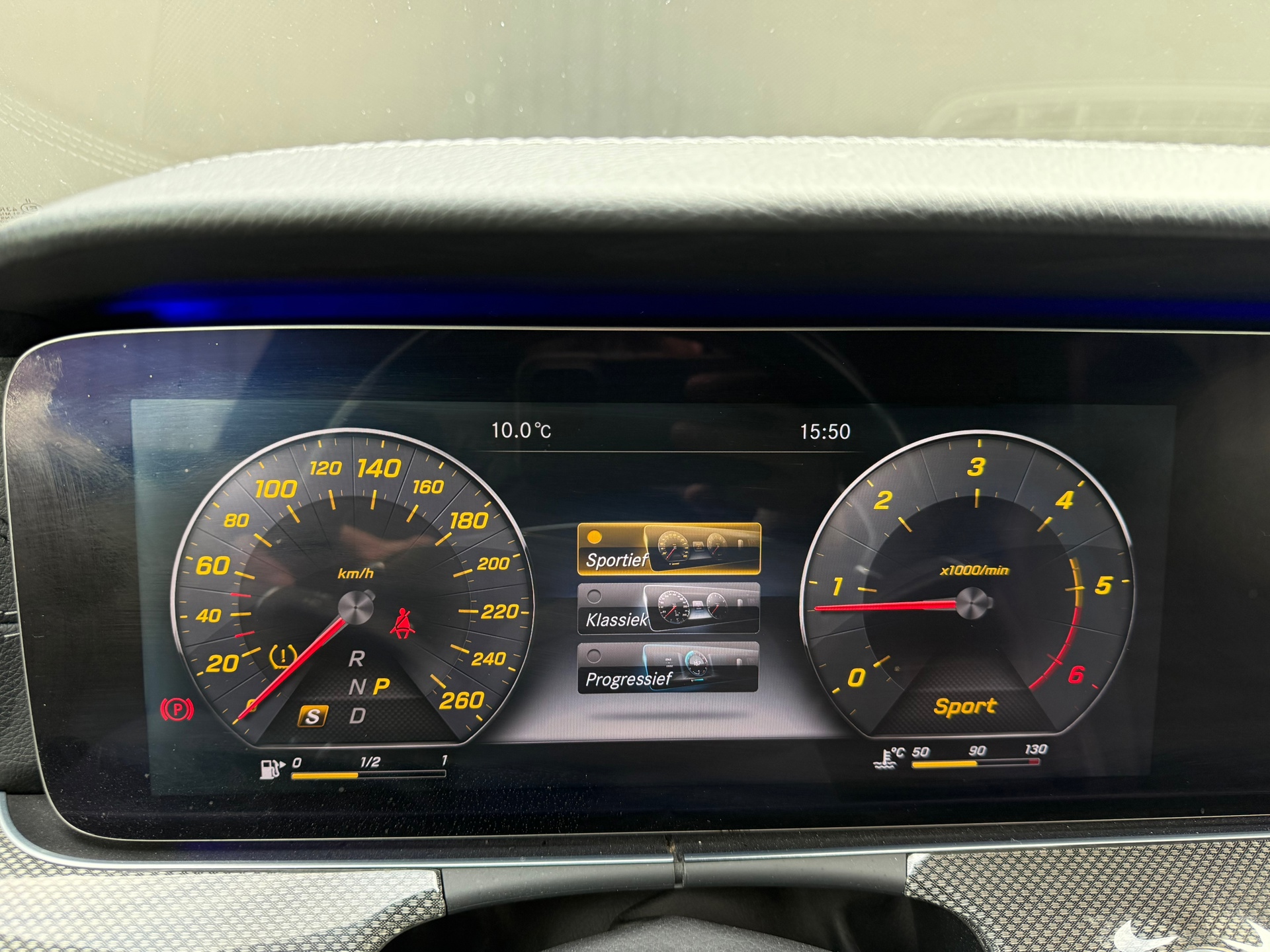 Foto van Mercedes-Benz E 220 D