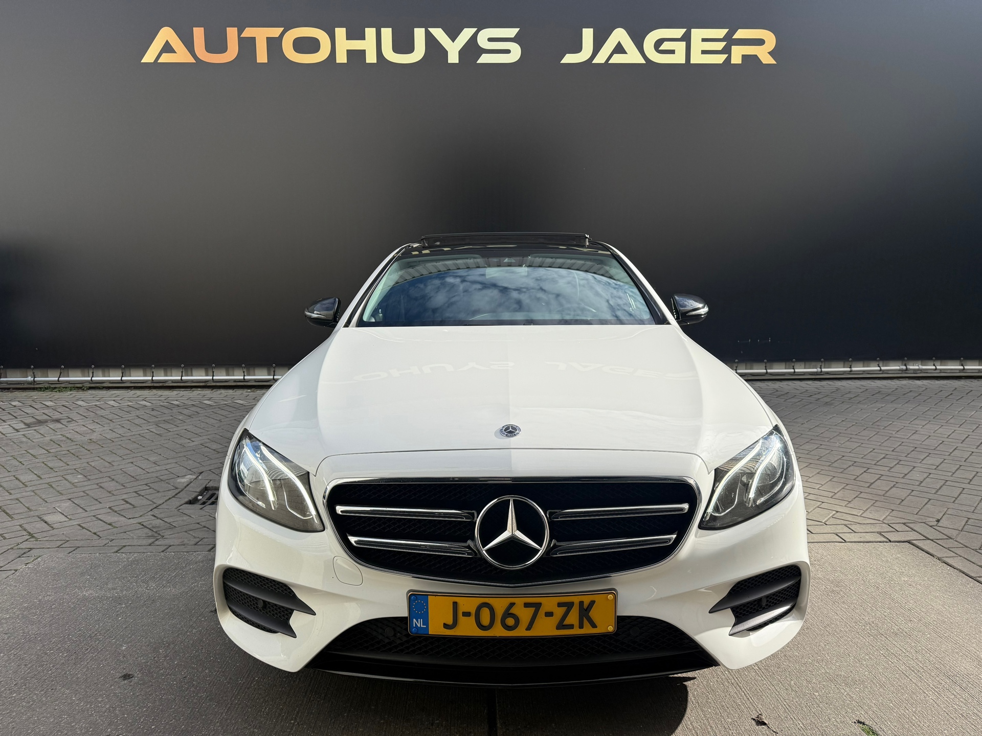 Foto van Mercedes-Benz E 350 E
