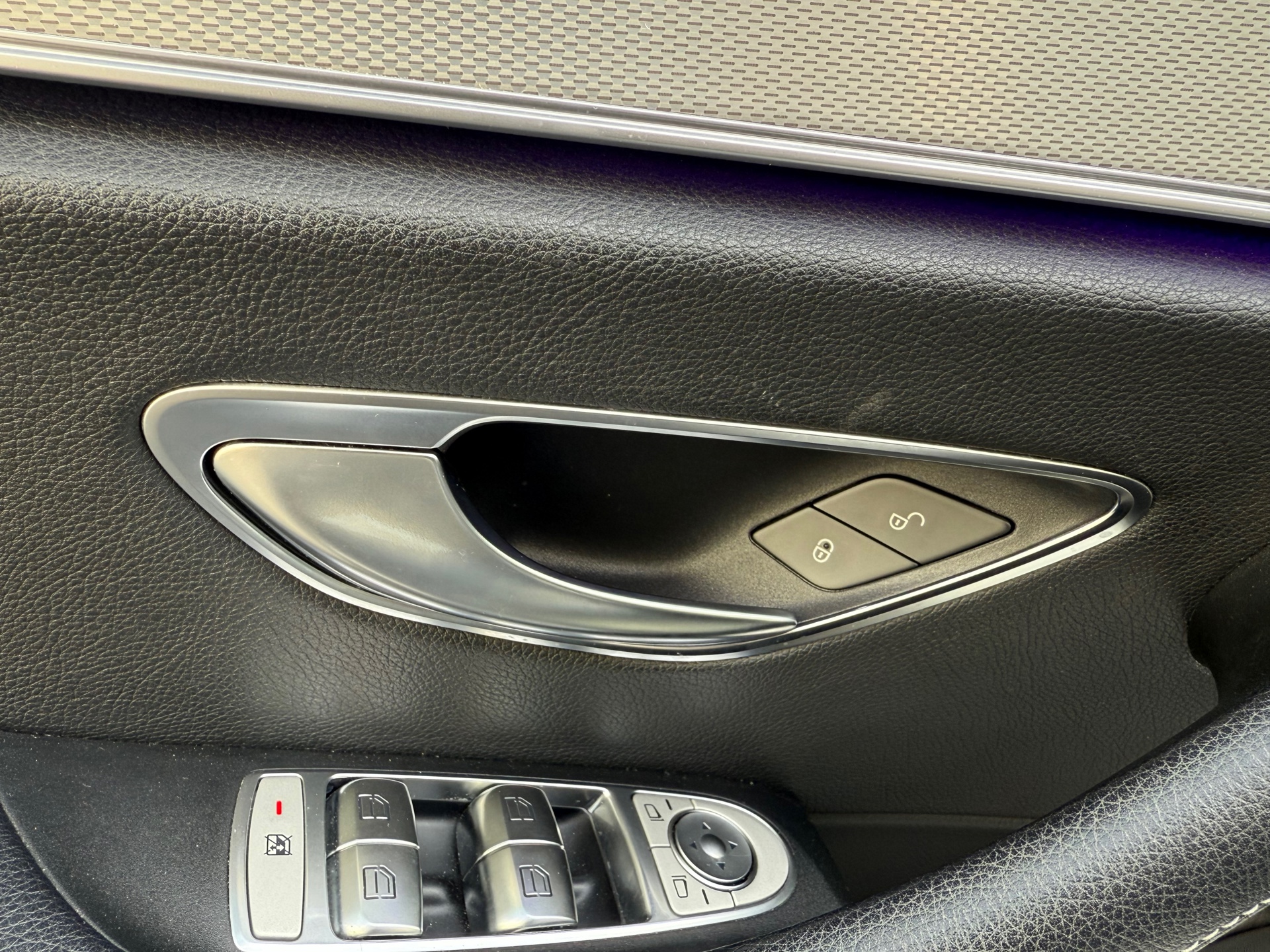 Foto van Mercedes-Benz E 350 E