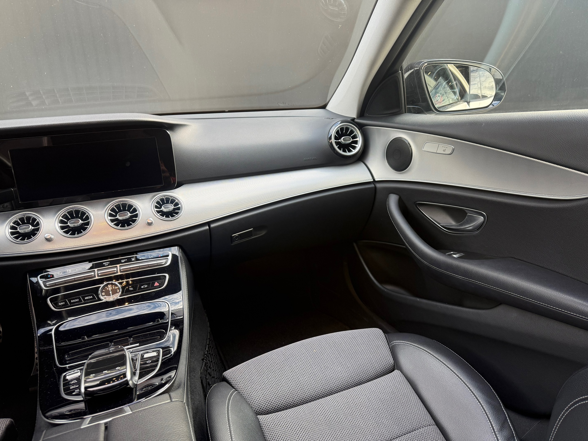 Foto van Mercedes-Benz E 350 E