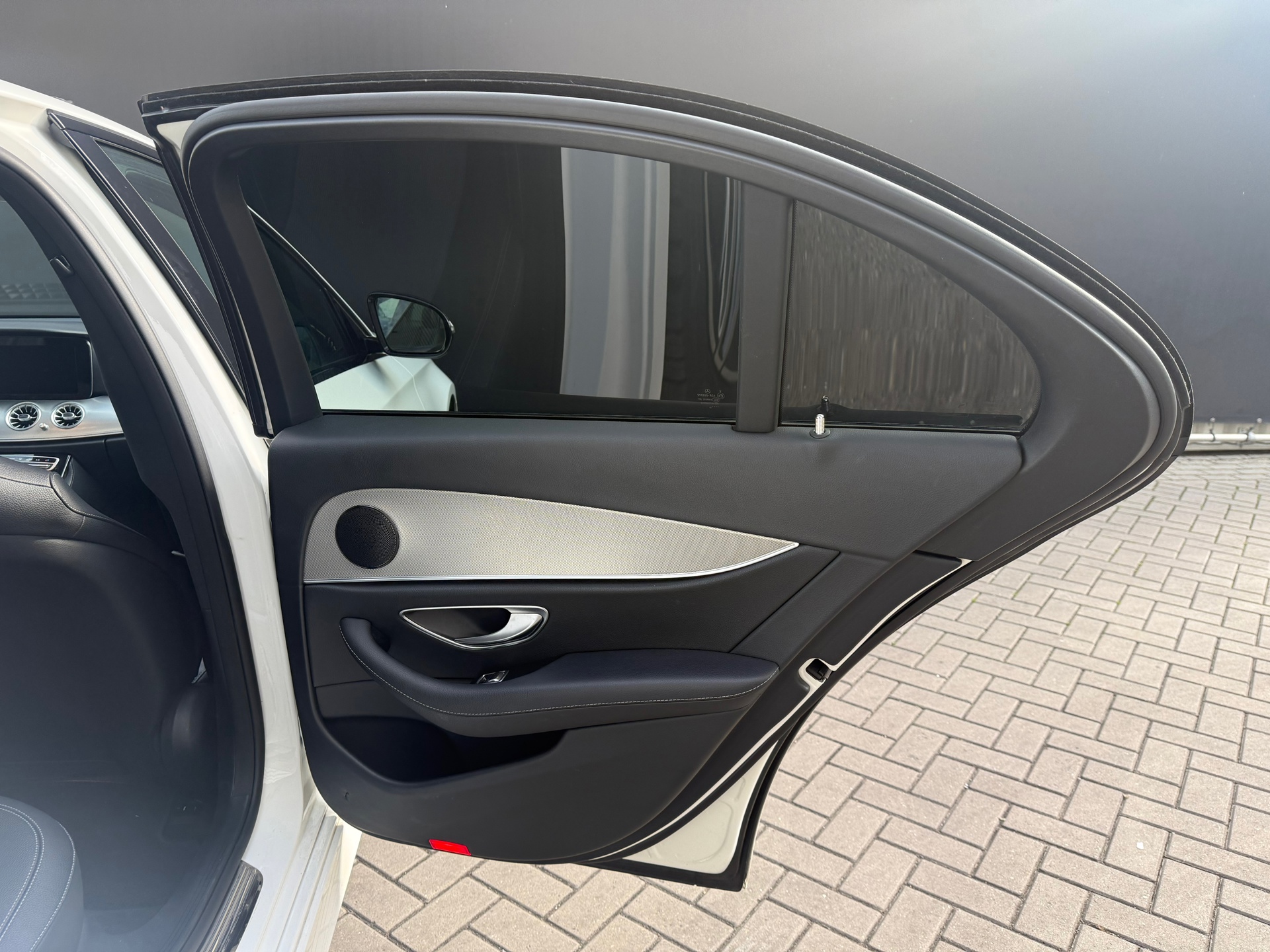 Foto van Mercedes-Benz E 350 E