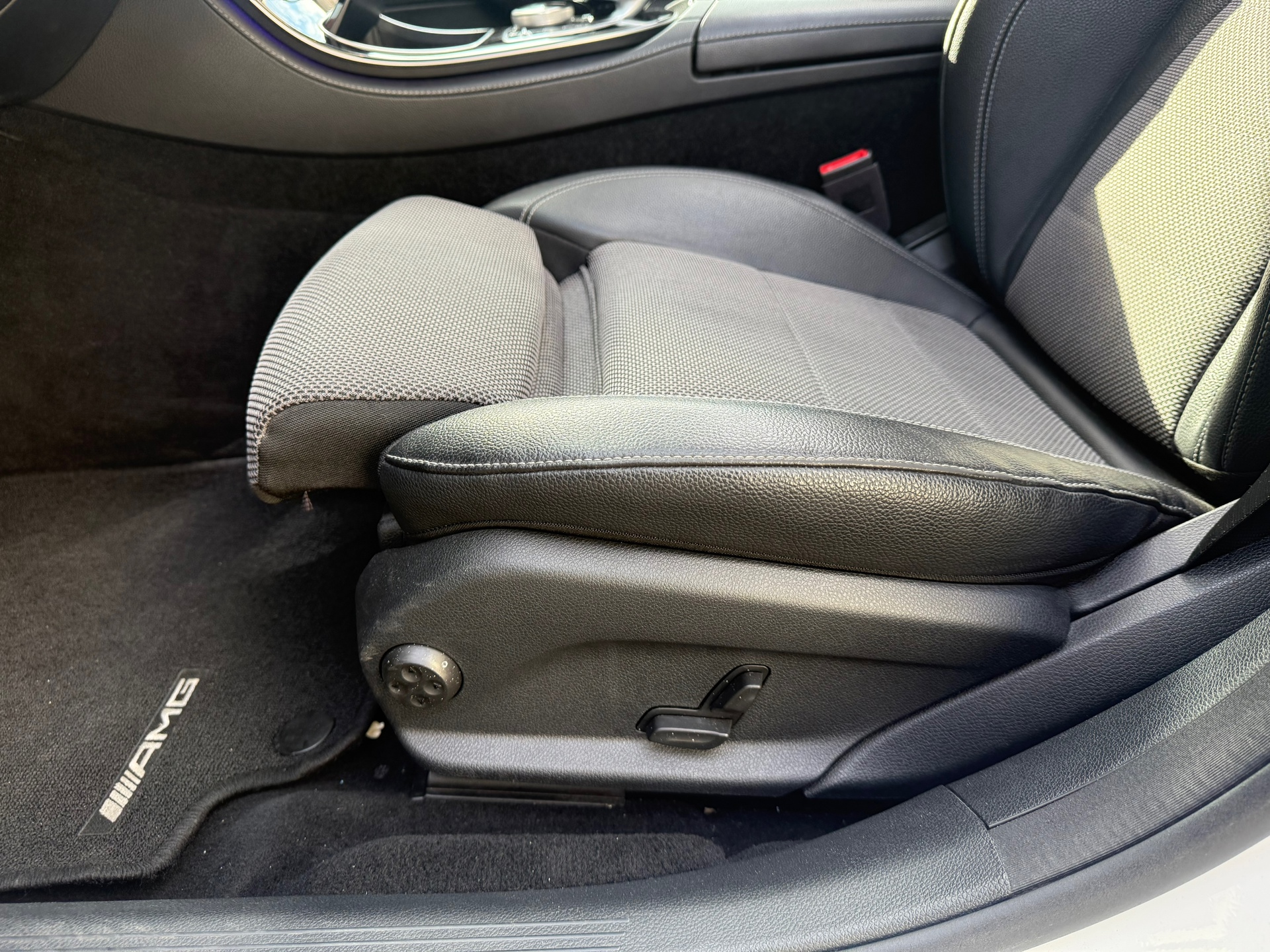 Foto van Mercedes-Benz E 350 E