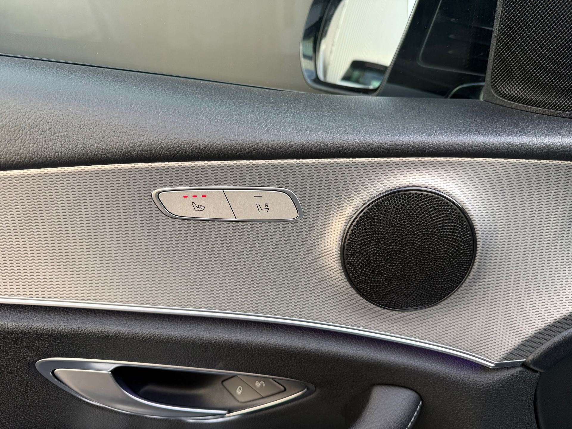 Foto van Mercedes-Benz E 350 E
