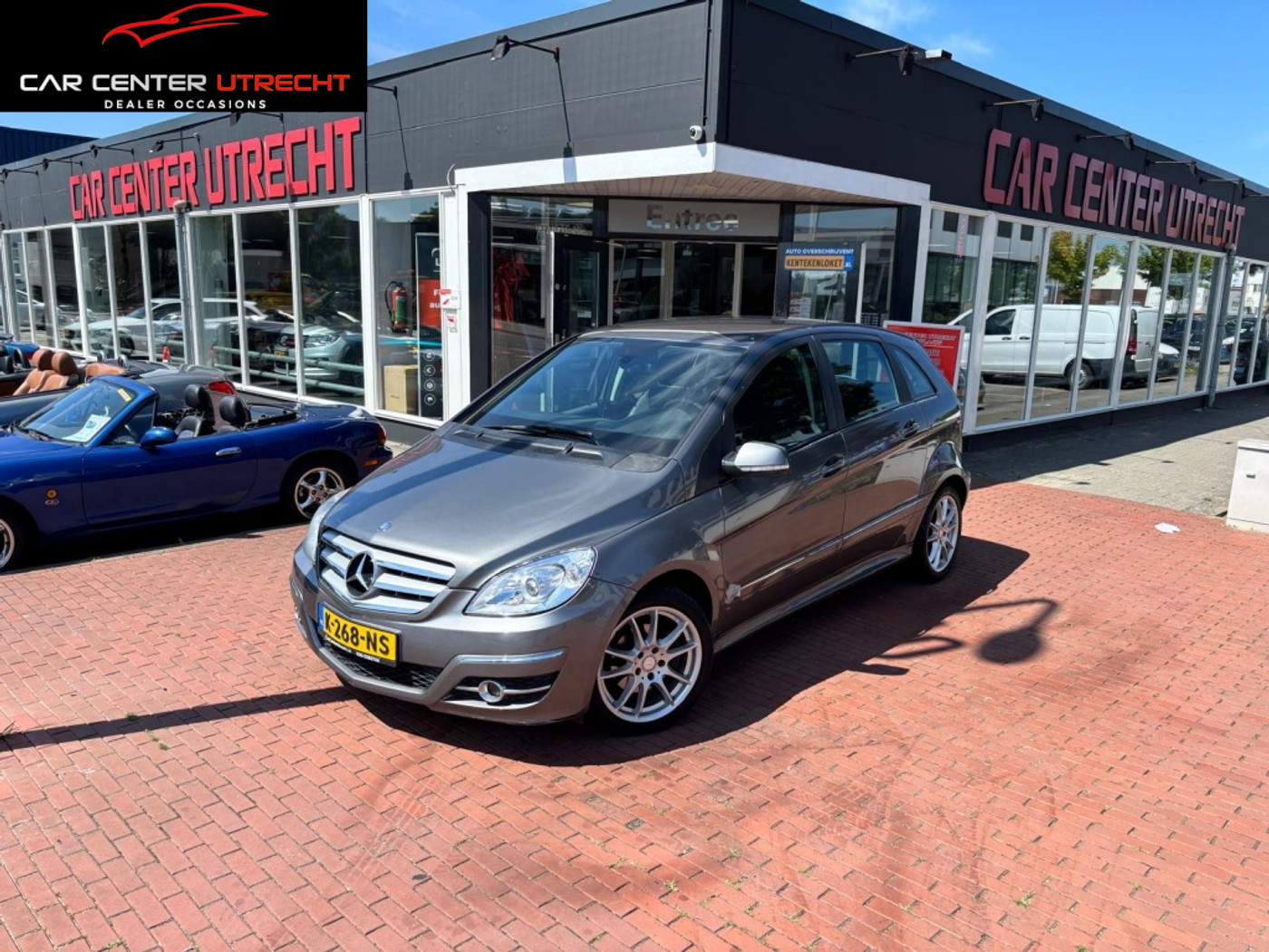 Mercedes-Benz B 200 200 automaat navi camera airco trekhaak 2010 - voorkant