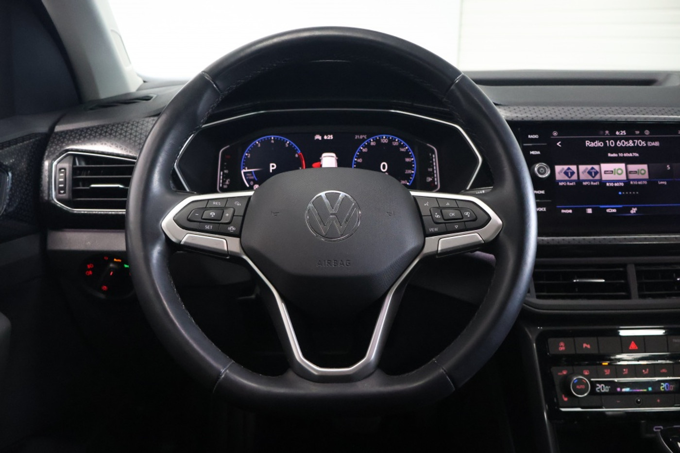 Foto van Volkswagen T-cross