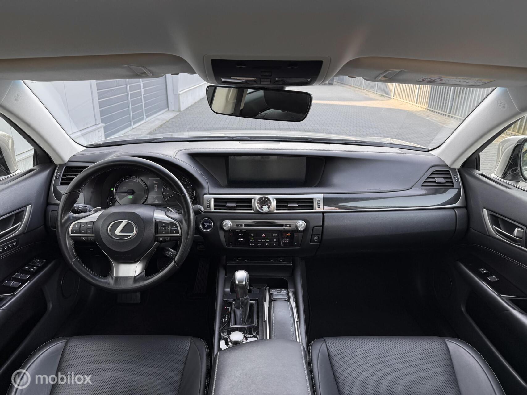 Foto van Lexus Lexus Gs300h