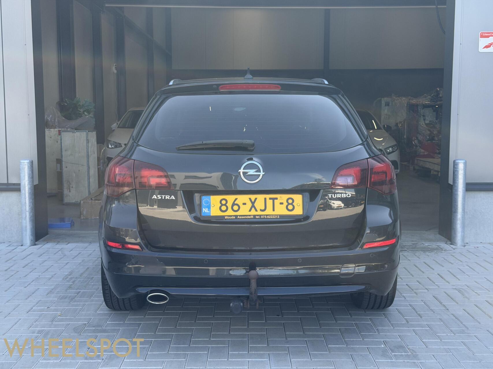 Foto van Opel Astra Sports Tourer