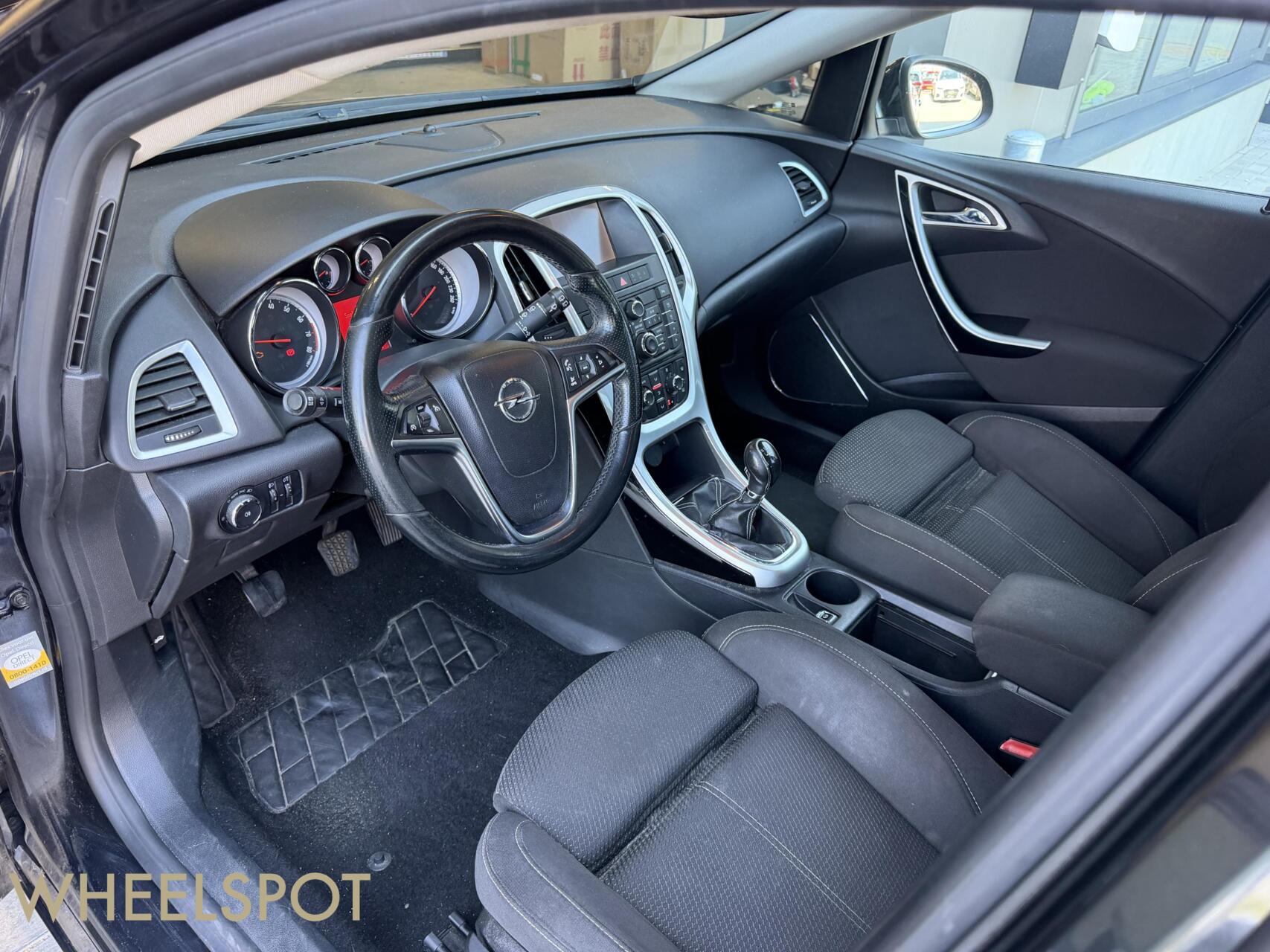 Foto van Opel Astra Sports Tourer