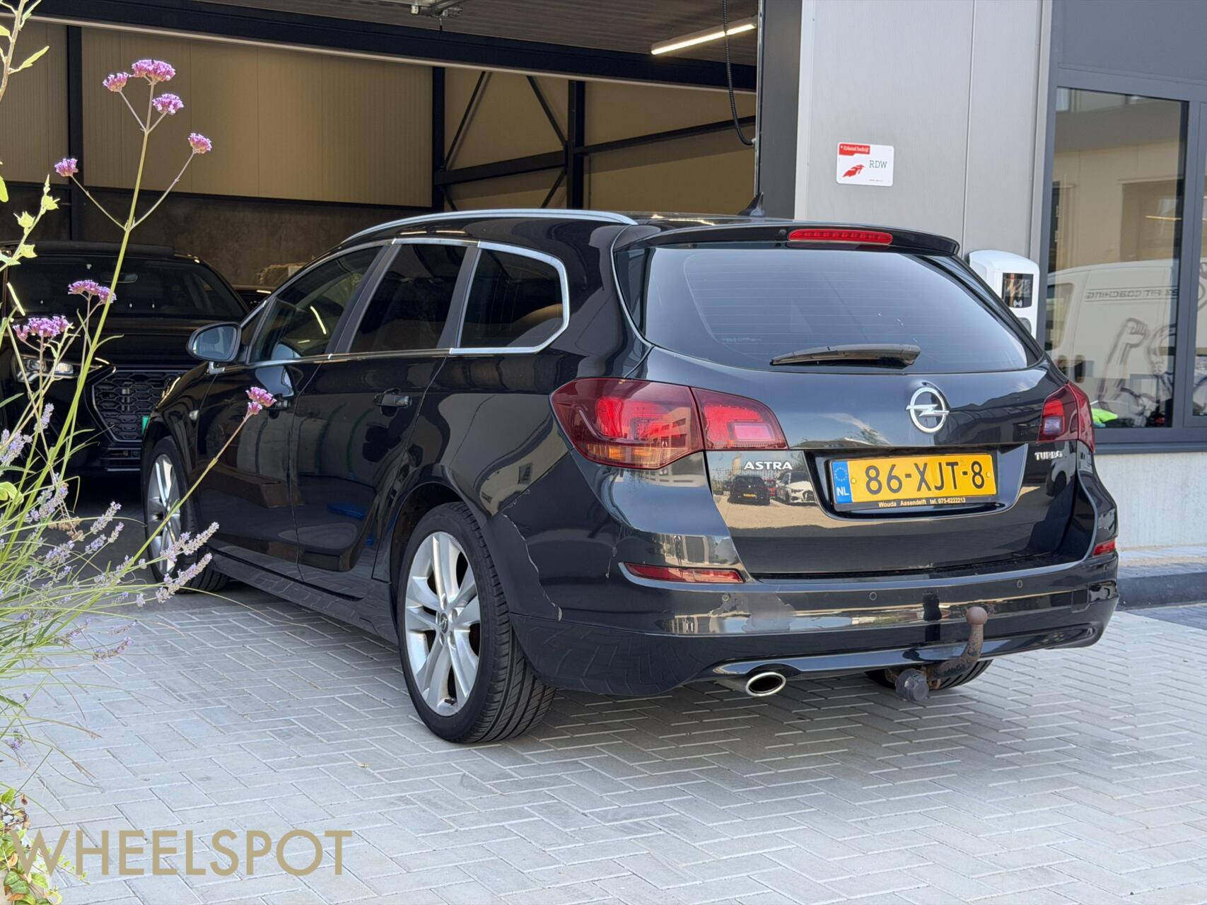 Foto van Opel Astra Sports Tourer