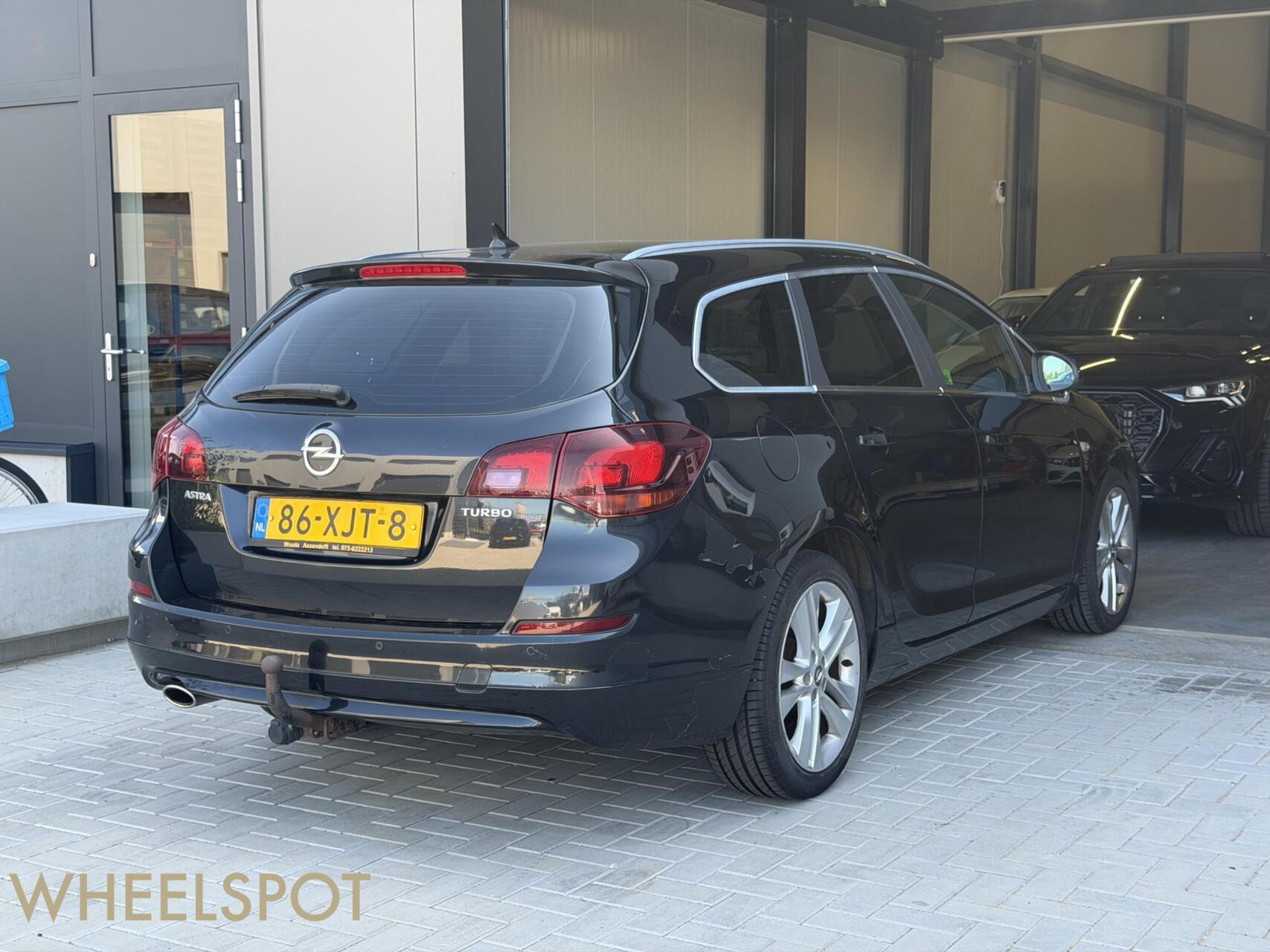 Foto van Opel Astra Sports Tourer