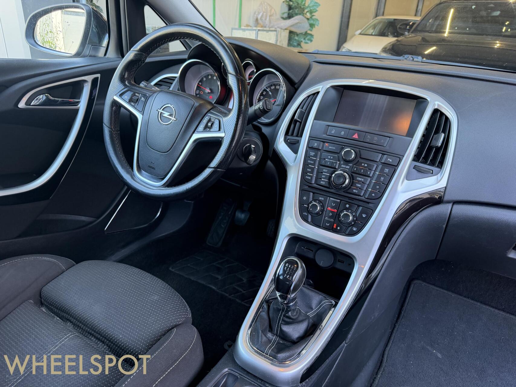 Foto van Opel Astra Sports Tourer