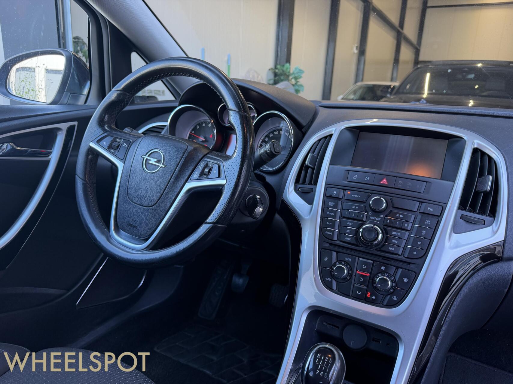 Foto van Opel Astra Sports Tourer