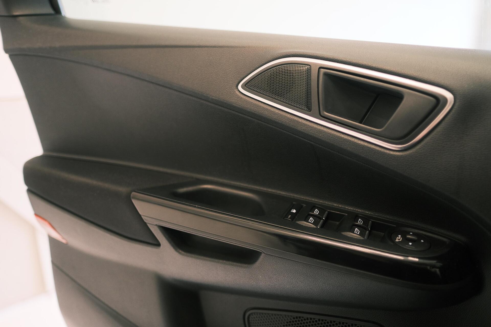 Foto van Ford B-max