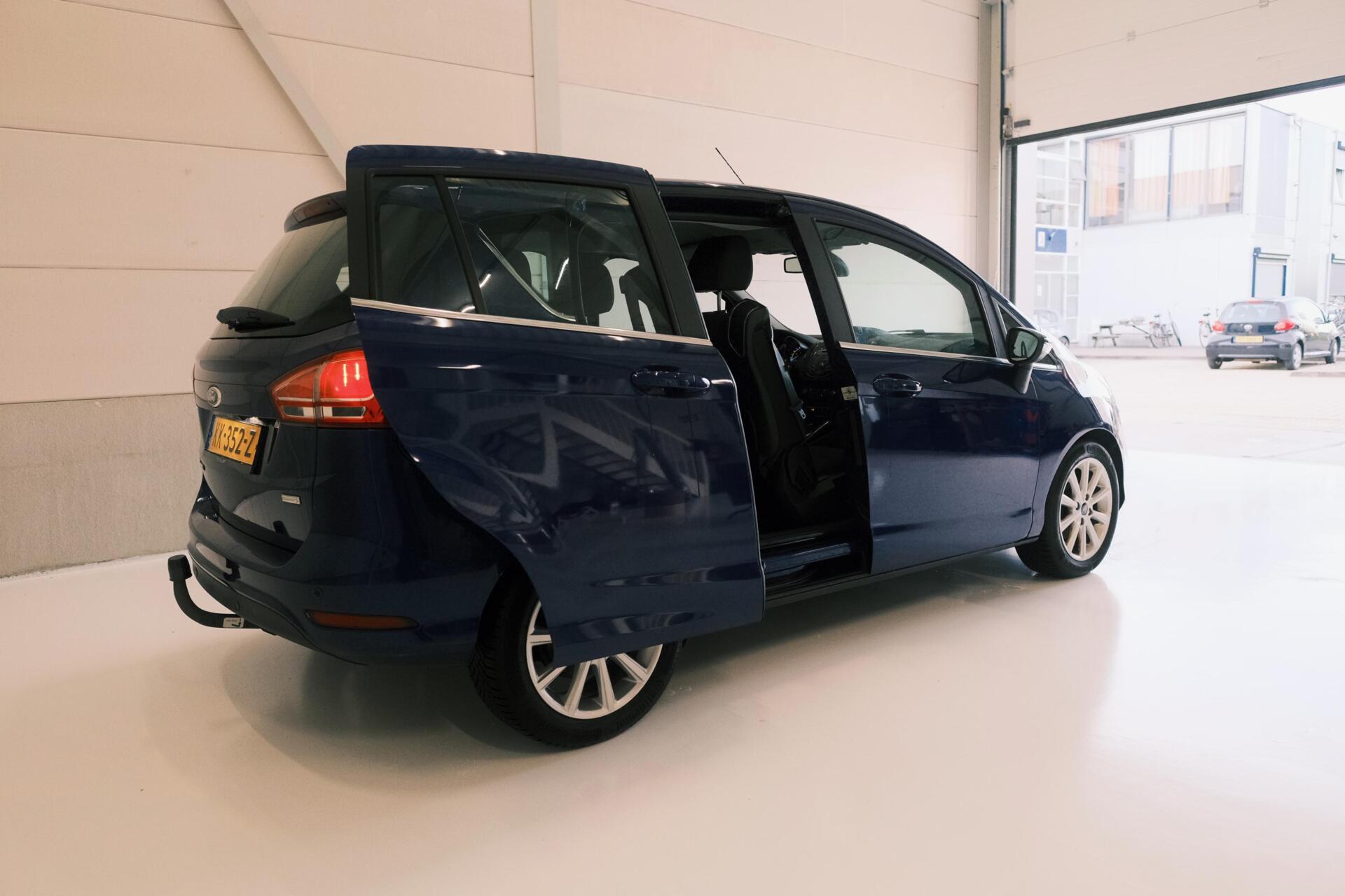 Foto van Ford B-max