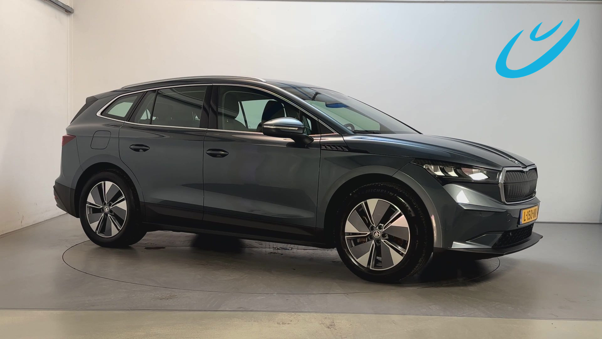 Skoda Enyaq 80 80 Camera Trekhaak Navigatie Sfeerverlichting App-Connect 2021 - voorkant