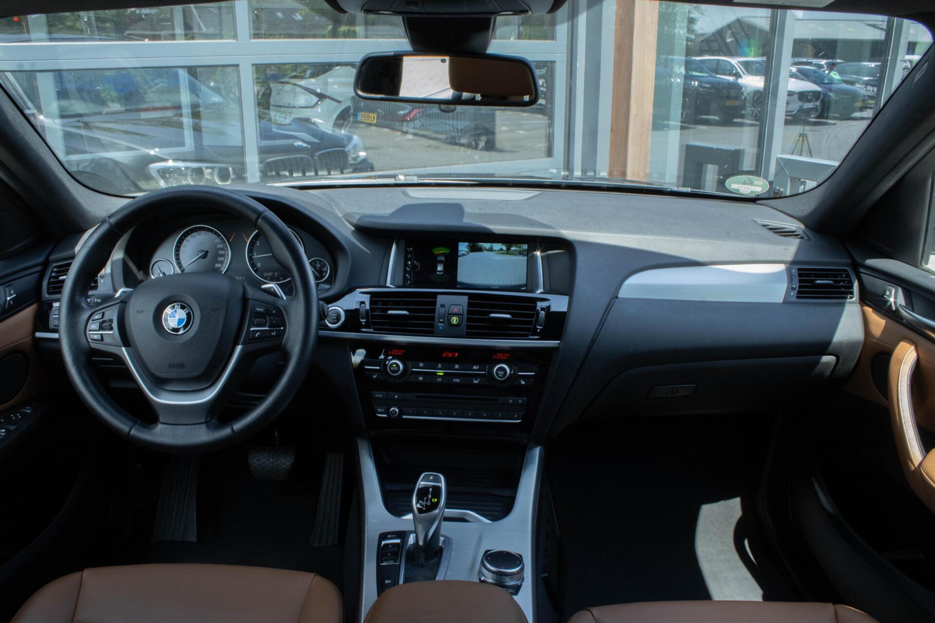 Foto van BMW X4 Xdrive28i