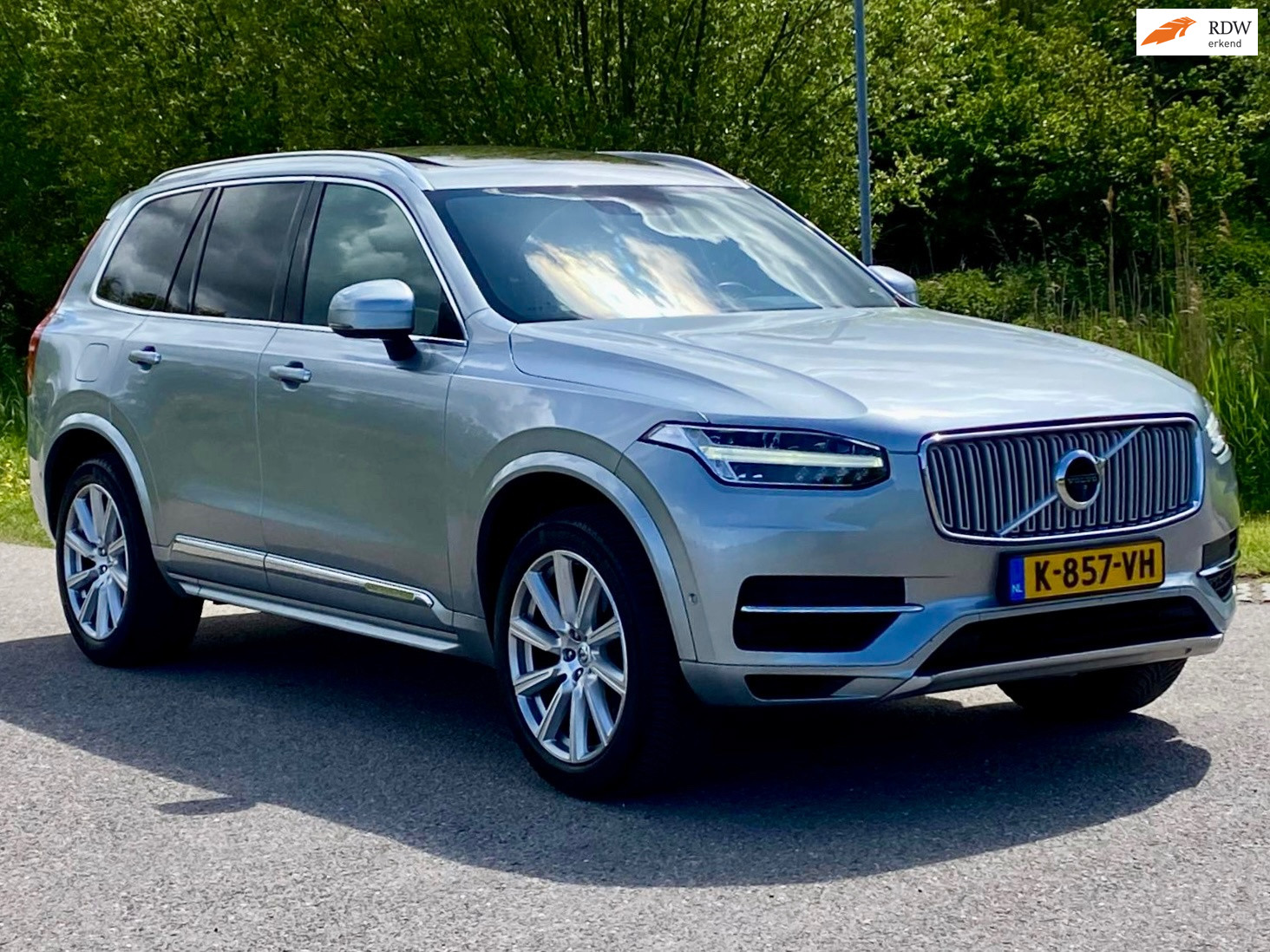 Volvo Xc90 T8 Twin Engine 2.0 T8 Twin Engine AWD Inscription Automaat / 7 Persoons / 20" Velgen / Navi / Clima / Stoelverwarming / PDC / Cruise / 2017 - voorkant
