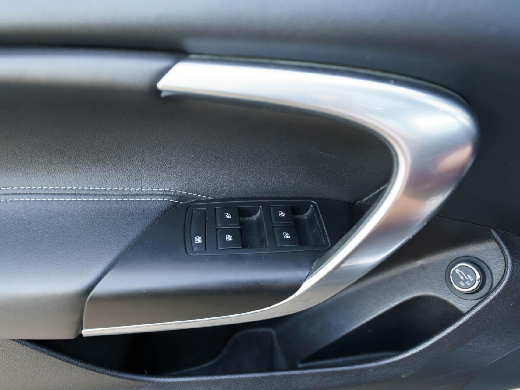 Foto van Opel Insignia Sports Tourer SW