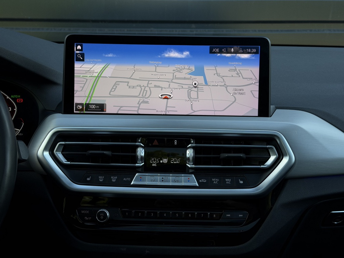 Foto van BMW X3 Xdrive20i