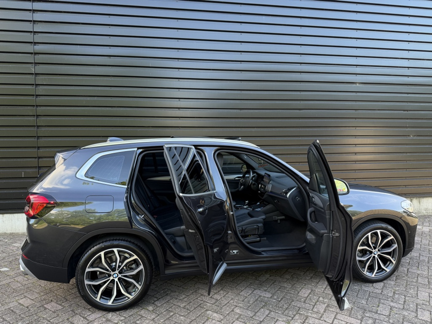 Foto van BMW X3 Xdrive20i