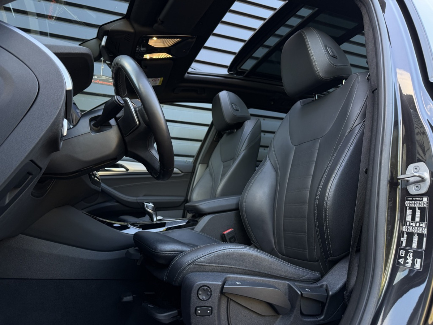 Foto van BMW X3 Xdrive20i