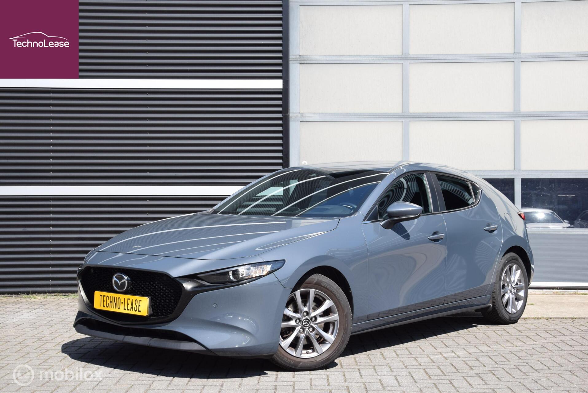 Mazda Mazda3 2.0 e-SkyActiv-G M Hybrid 122 Comfort Adaptieve Cruise Control Apple Carplay 2022 - voorkant