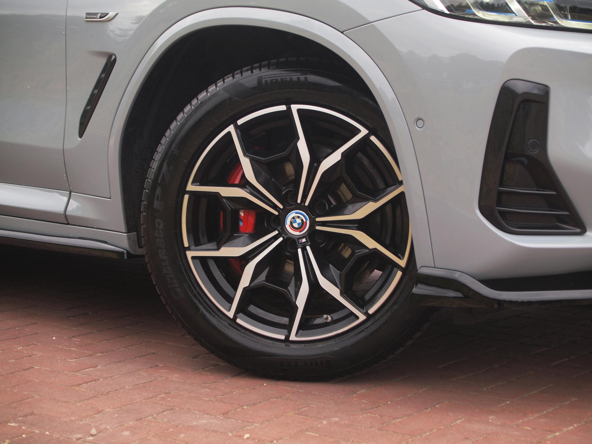 Foto van BMW X3 Xdrive30e