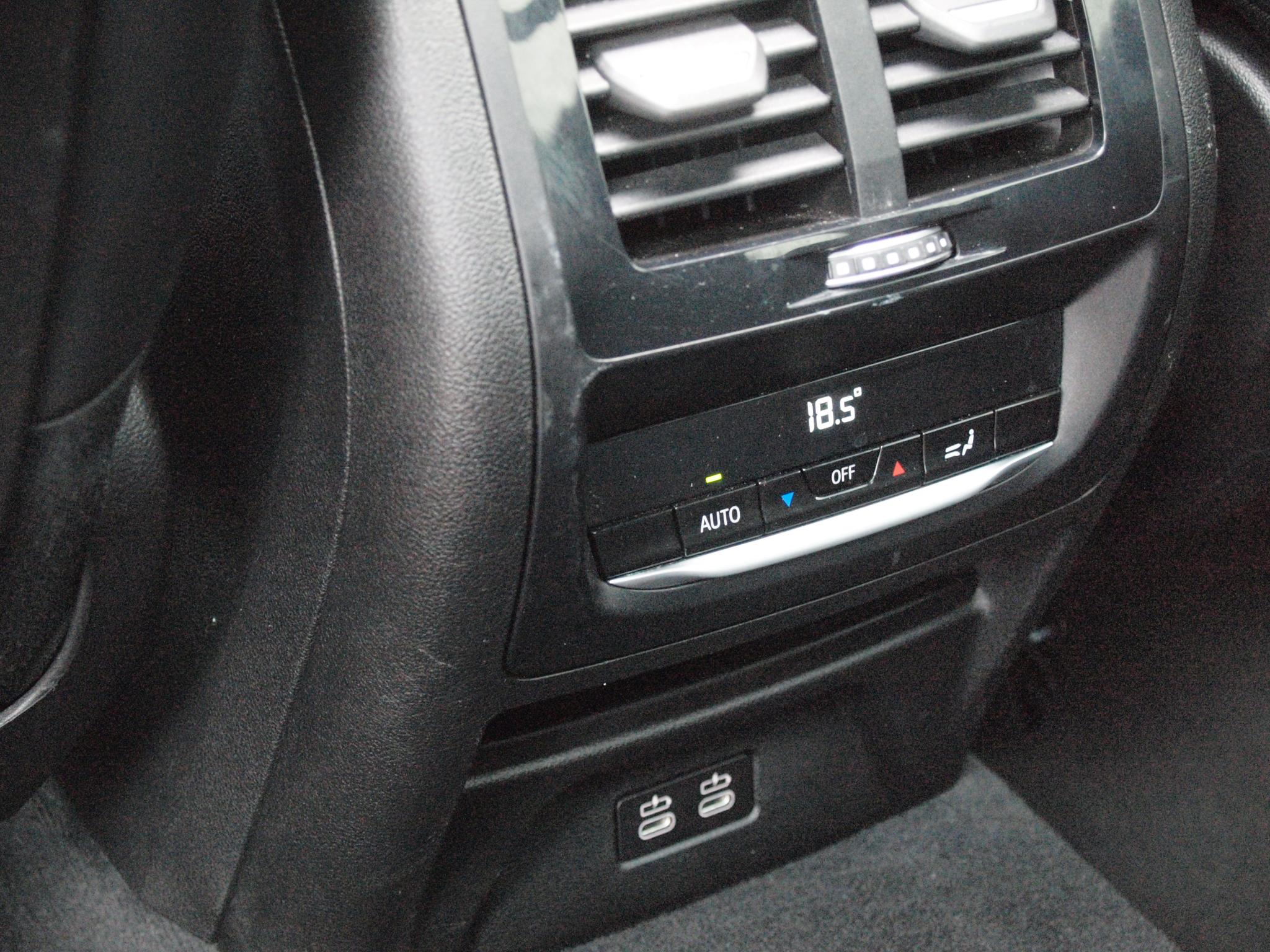 Foto van BMW X3 Xdrive30e