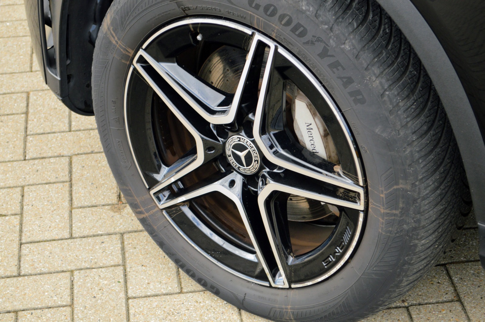 Foto van Mercedes-Benz GLC 300 E 4Matic