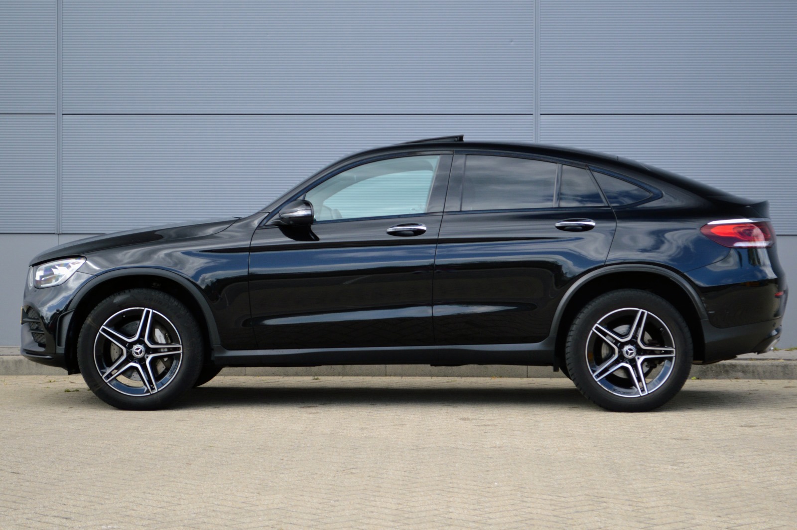 Foto van Mercedes-Benz GLC 300 E 4Matic