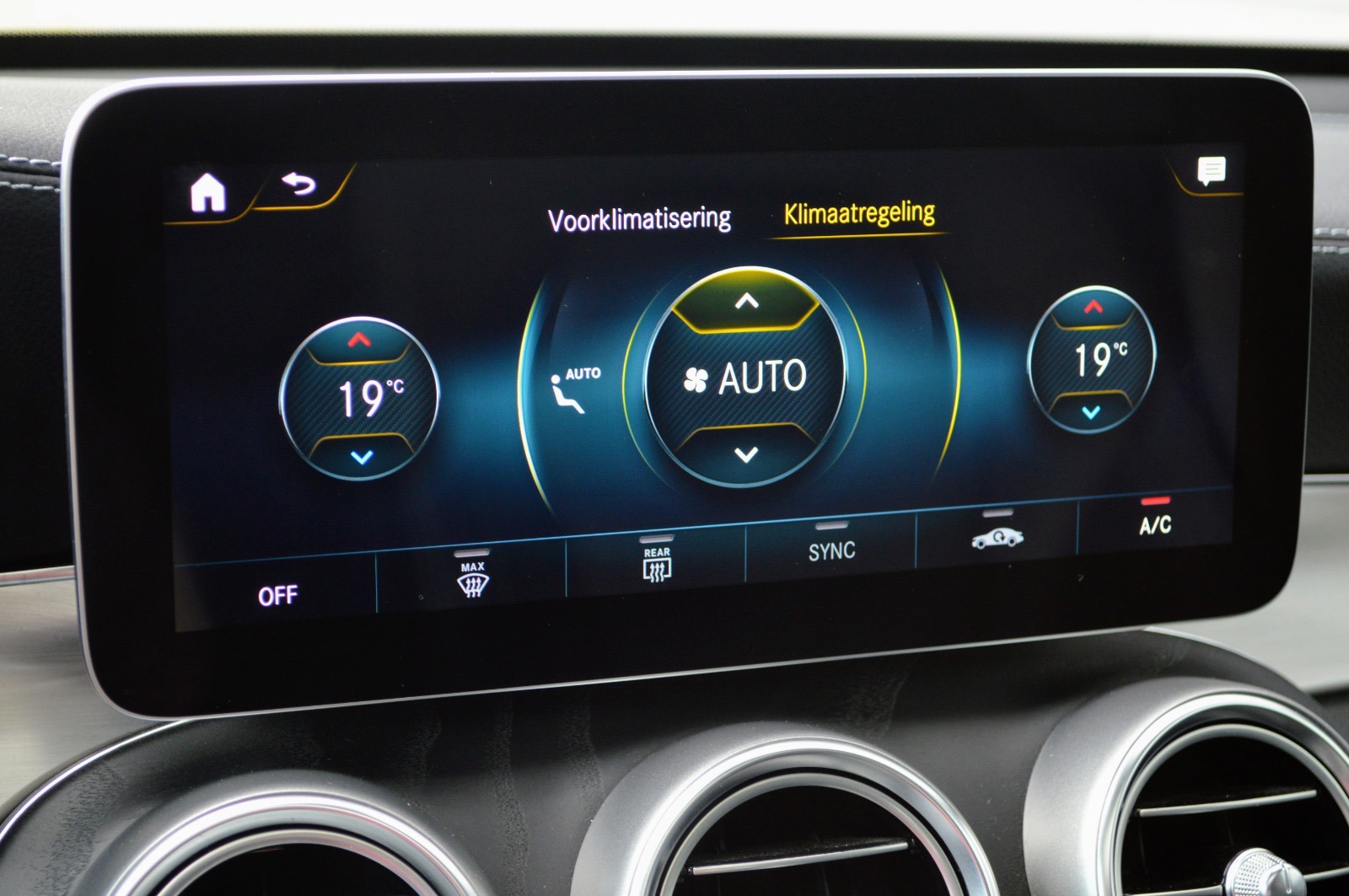 Foto van Mercedes-Benz GLC 300 E 4Matic