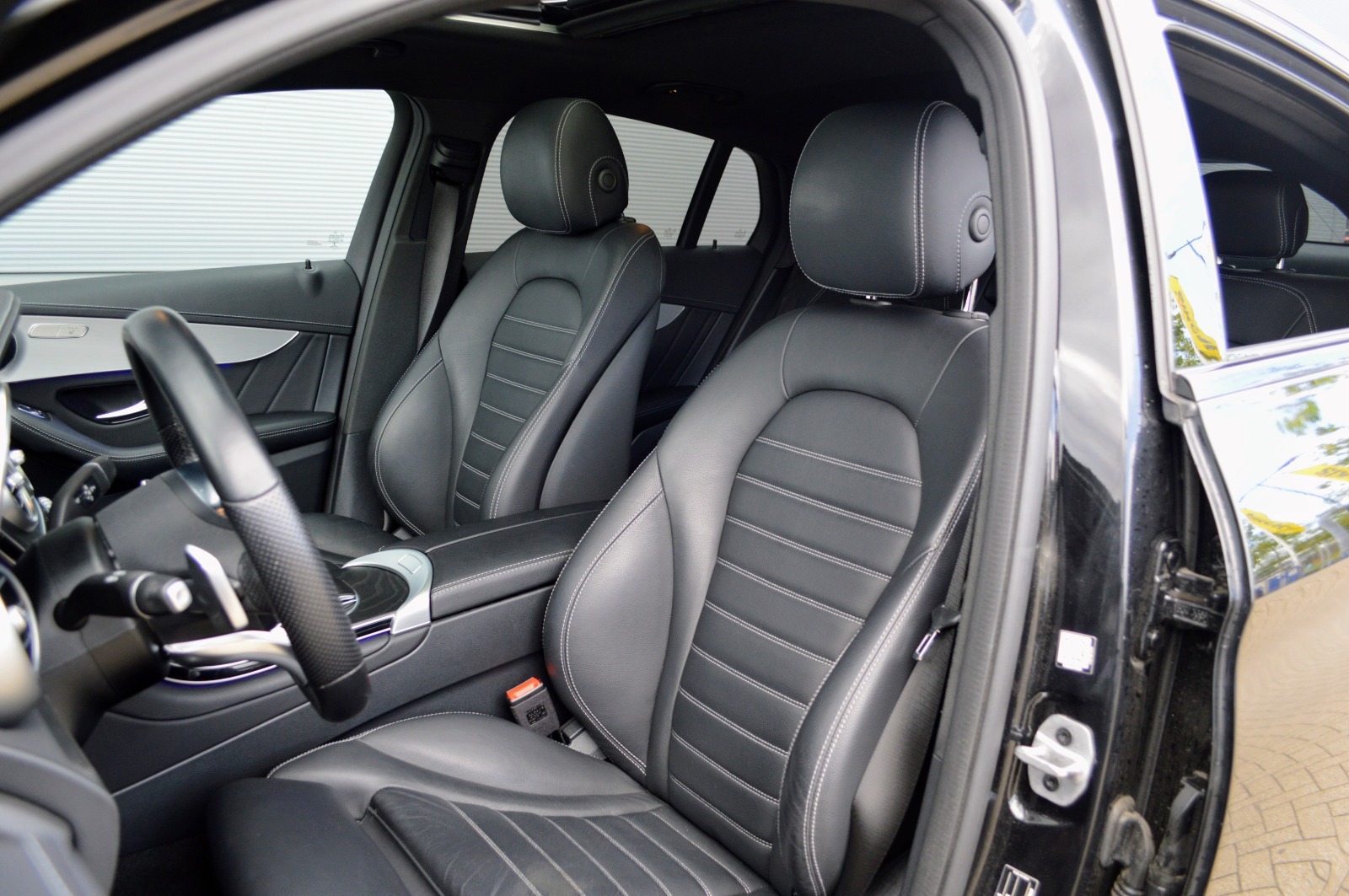Foto van Mercedes-Benz GLC 300 E 4Matic