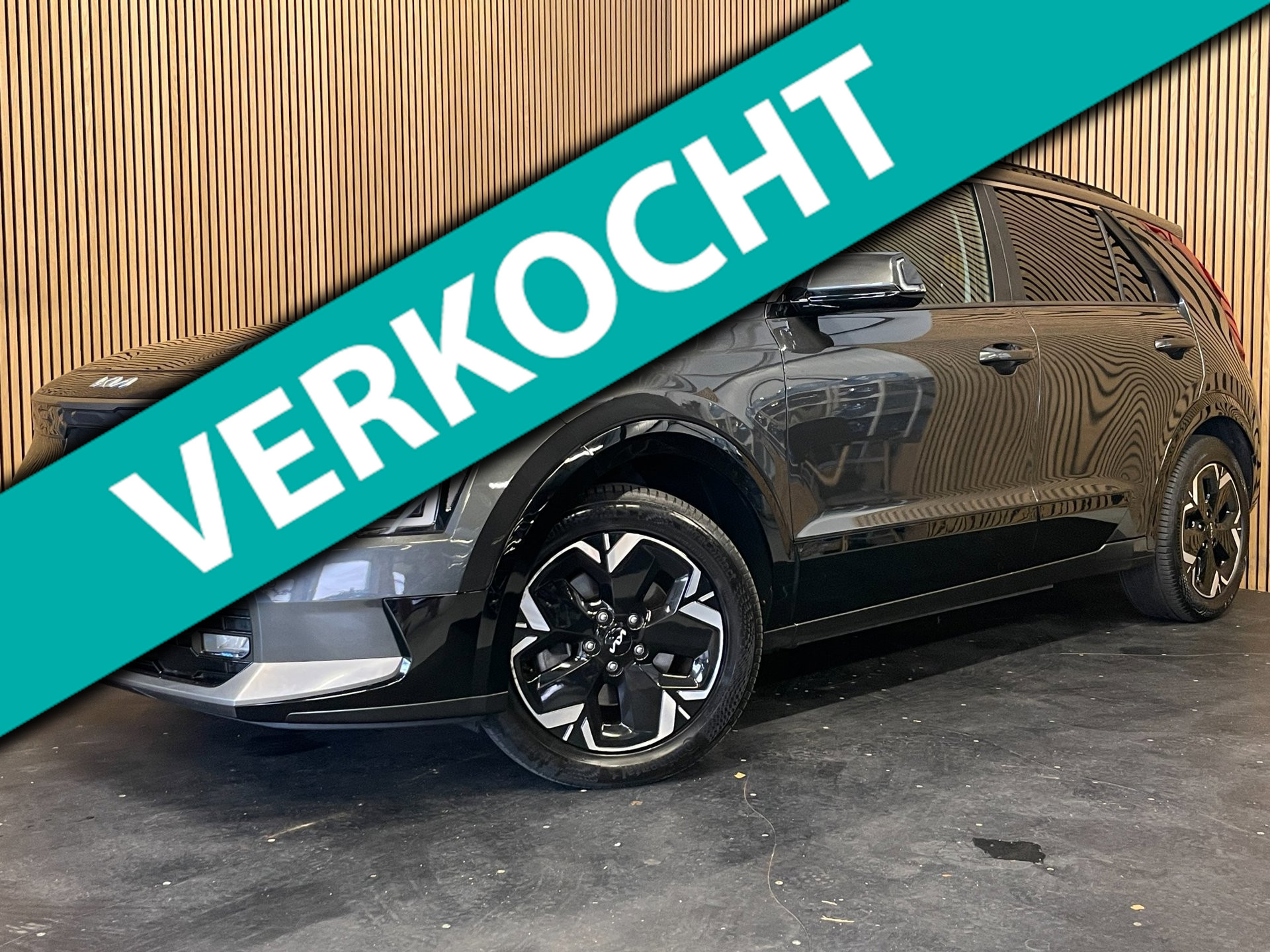 Kia Niro DynamicPlusLine 64.8 kWh|100% SOH|DIGITAL COCKPIT|HEAD-UP|DAK|LEDER|ACC|STOEL+STUURVERW|CARPLAY|CAMERA|NL|NAP|1 EIG.| 2024 - voorkant