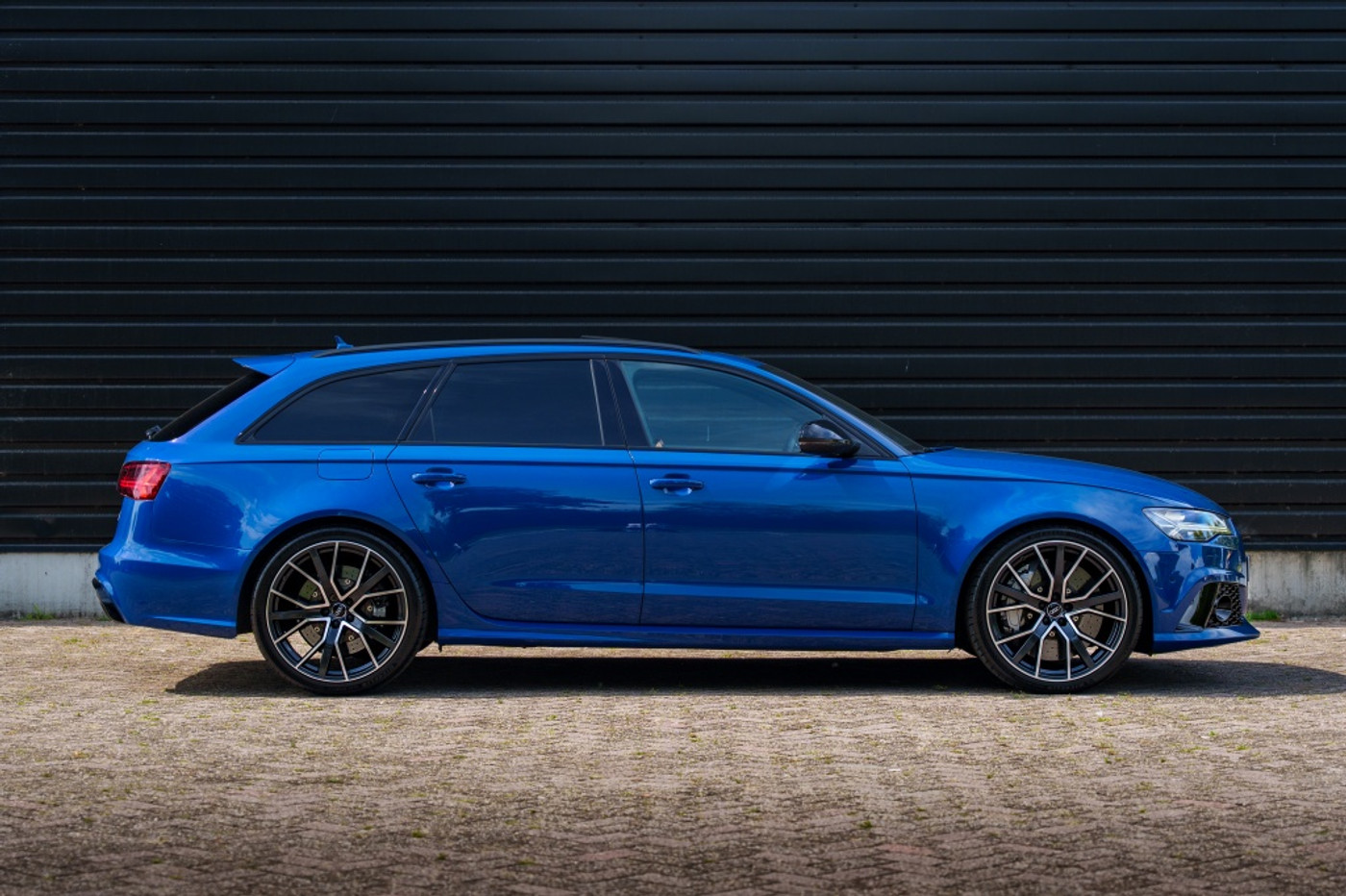 Foto van Audi RS 6 Avant Performance