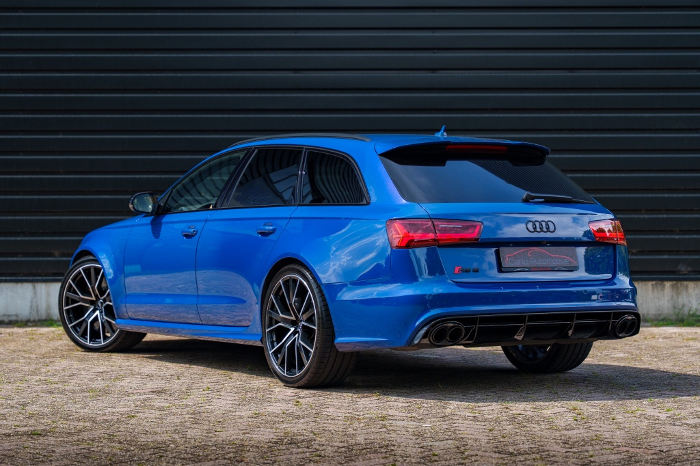 Foto van Audi RS 6 Avant Performance