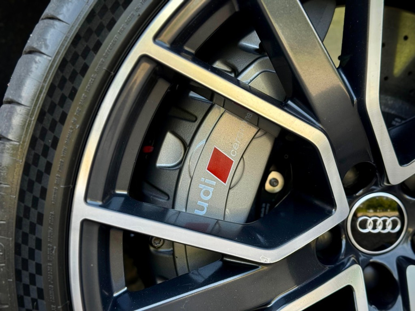Foto van Audi RS 6 Avant Performance