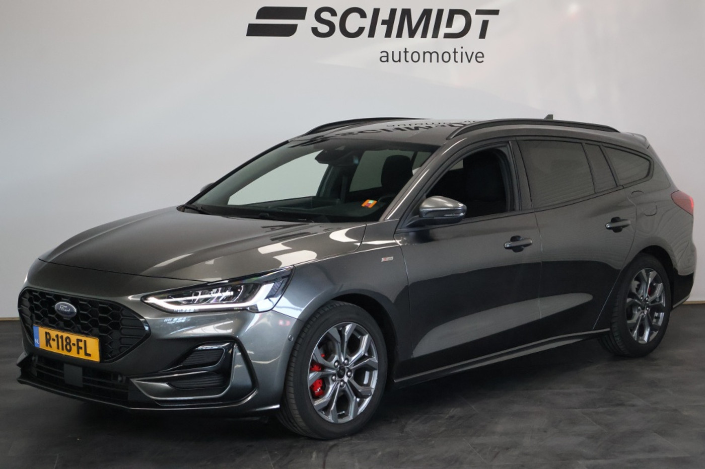 Ford Focus 1.0 EBH ST Line | Winter Pakket | Carplay | LED | Keyless | Came 2022 - voorkant