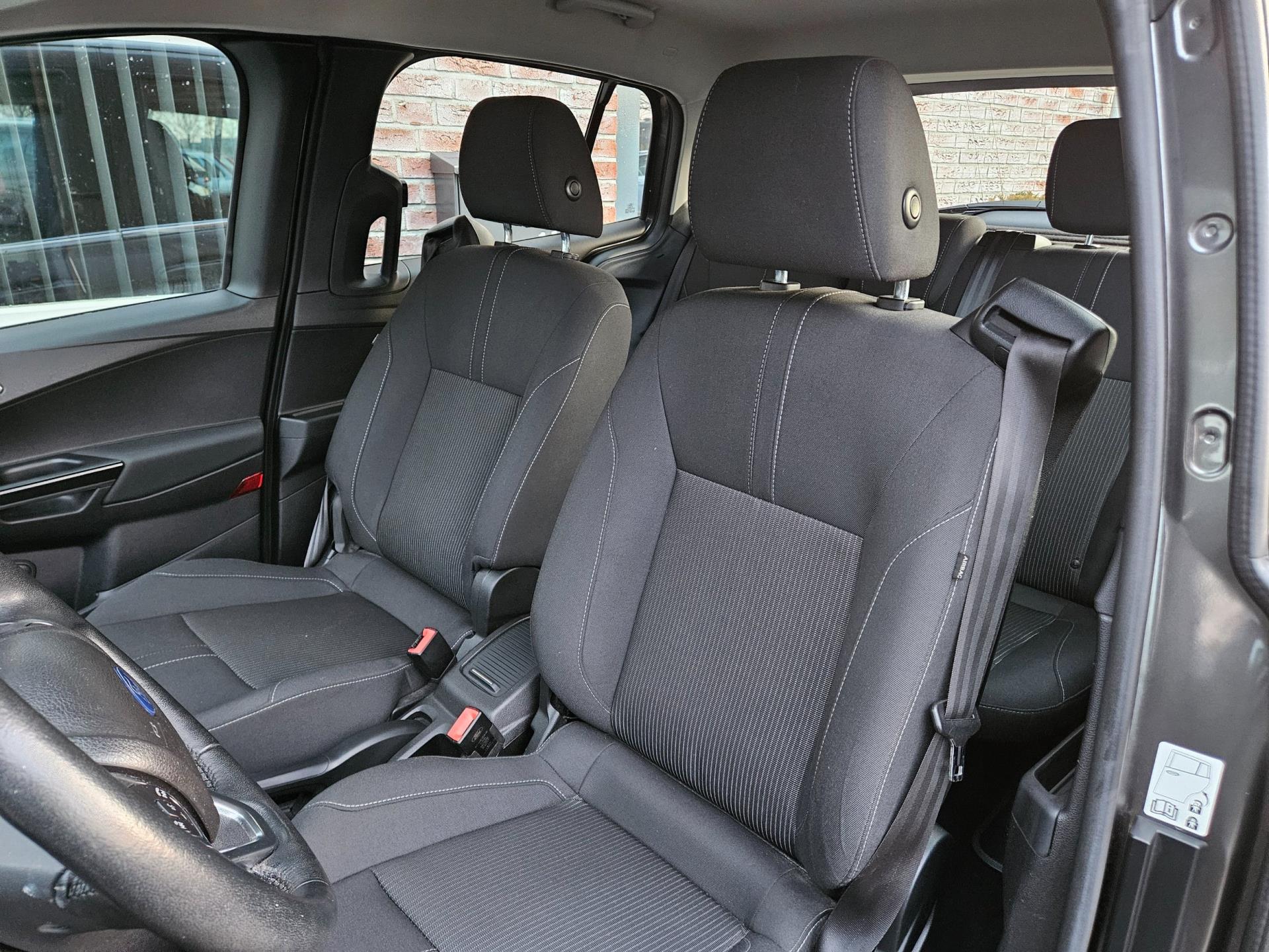 Foto van Ford B-max
