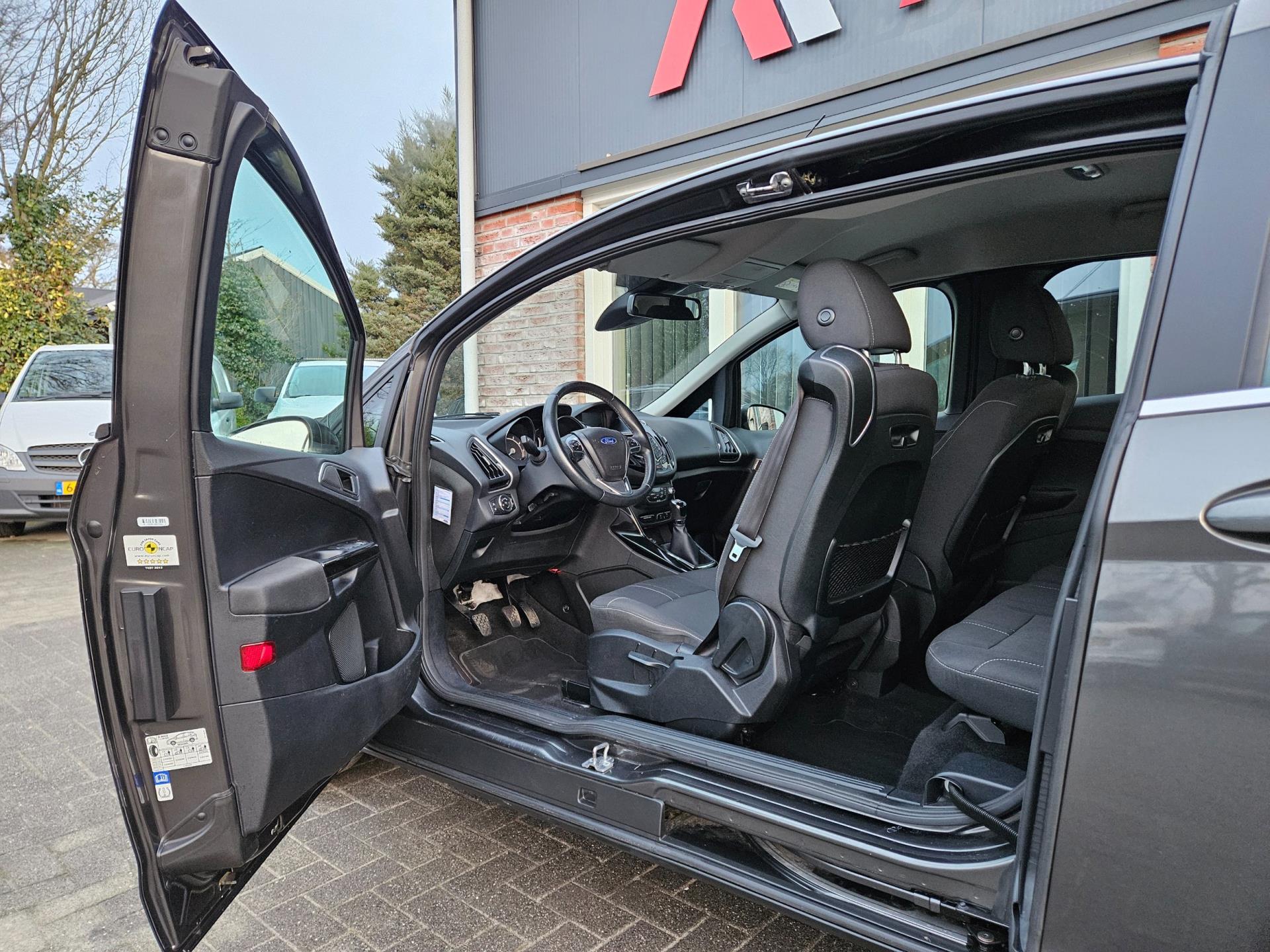 Foto van Ford B-max