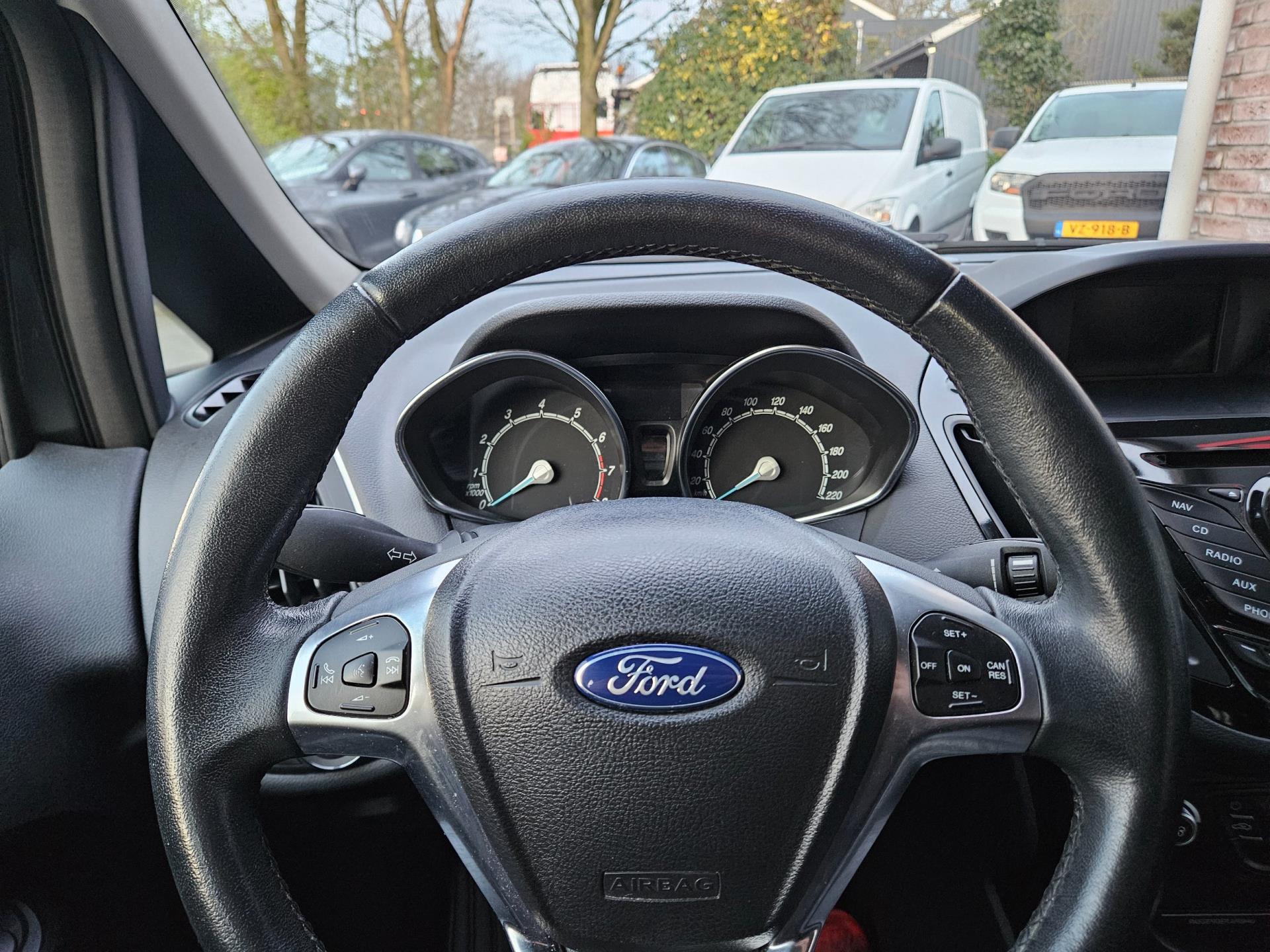 Foto van Ford B-max