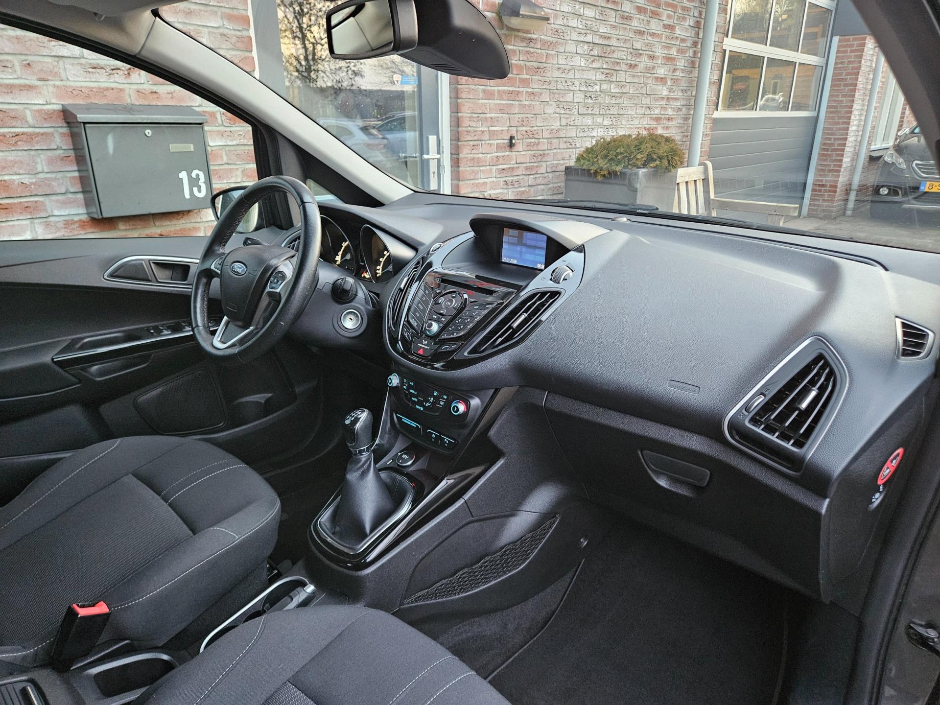 Foto van Ford B-max