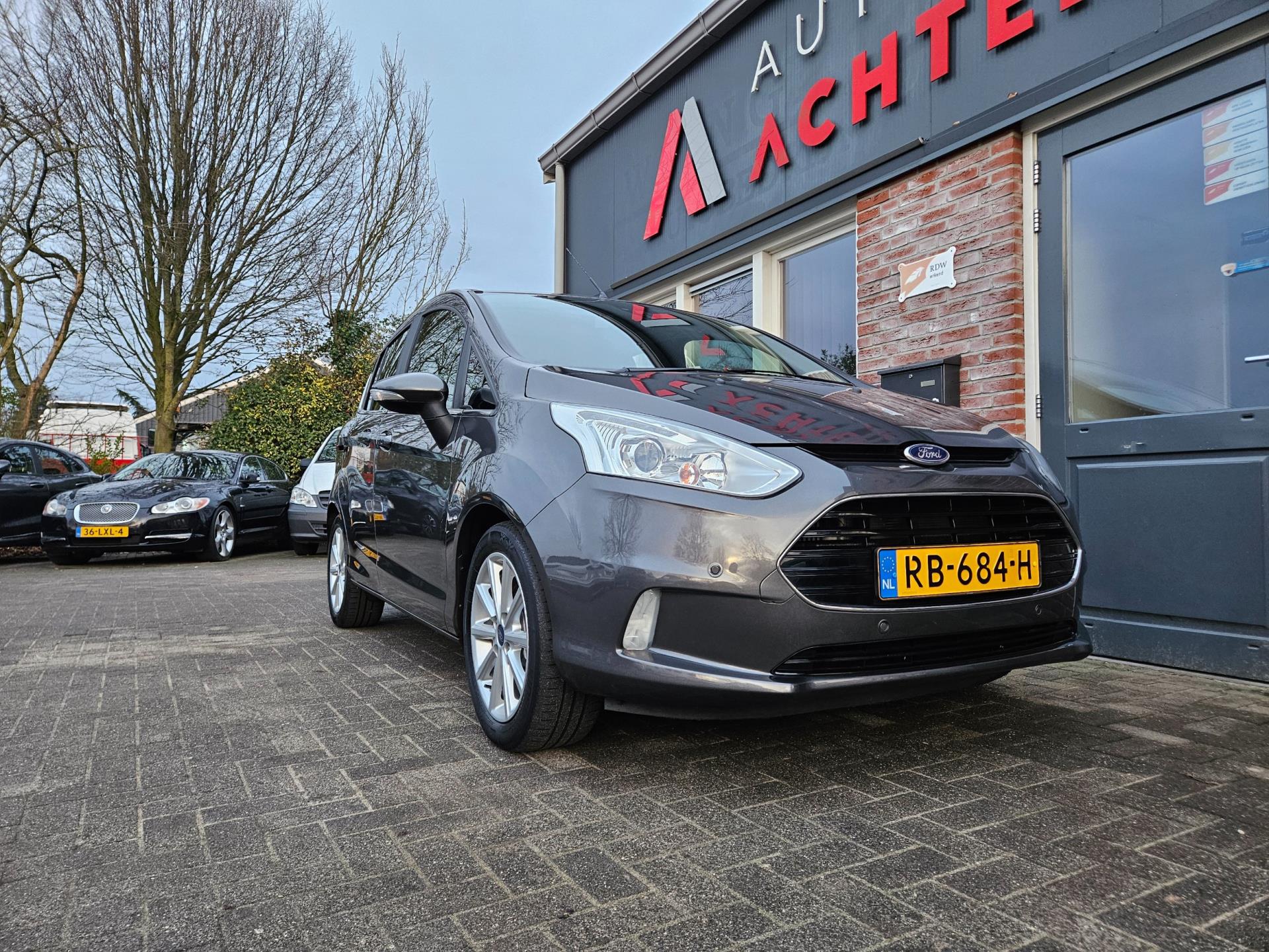 Foto van Ford B-max